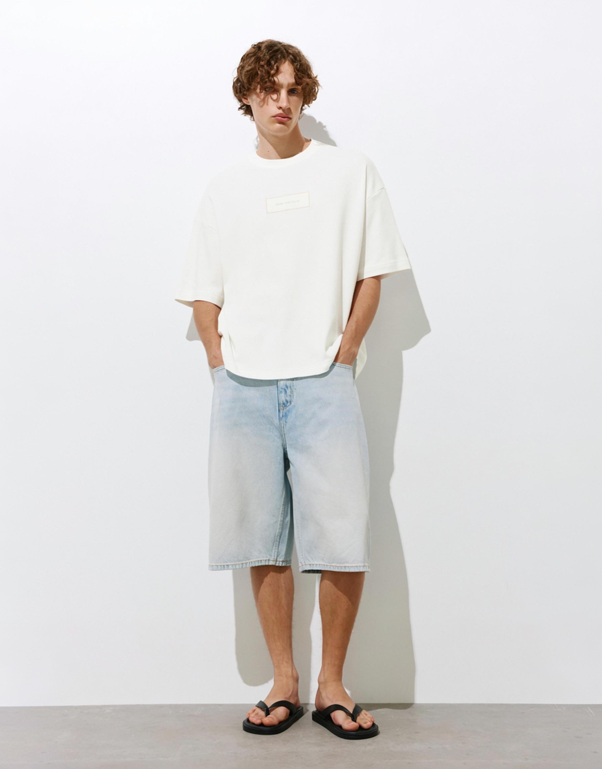 Short sleeve sweatshirt with graphic — Off white