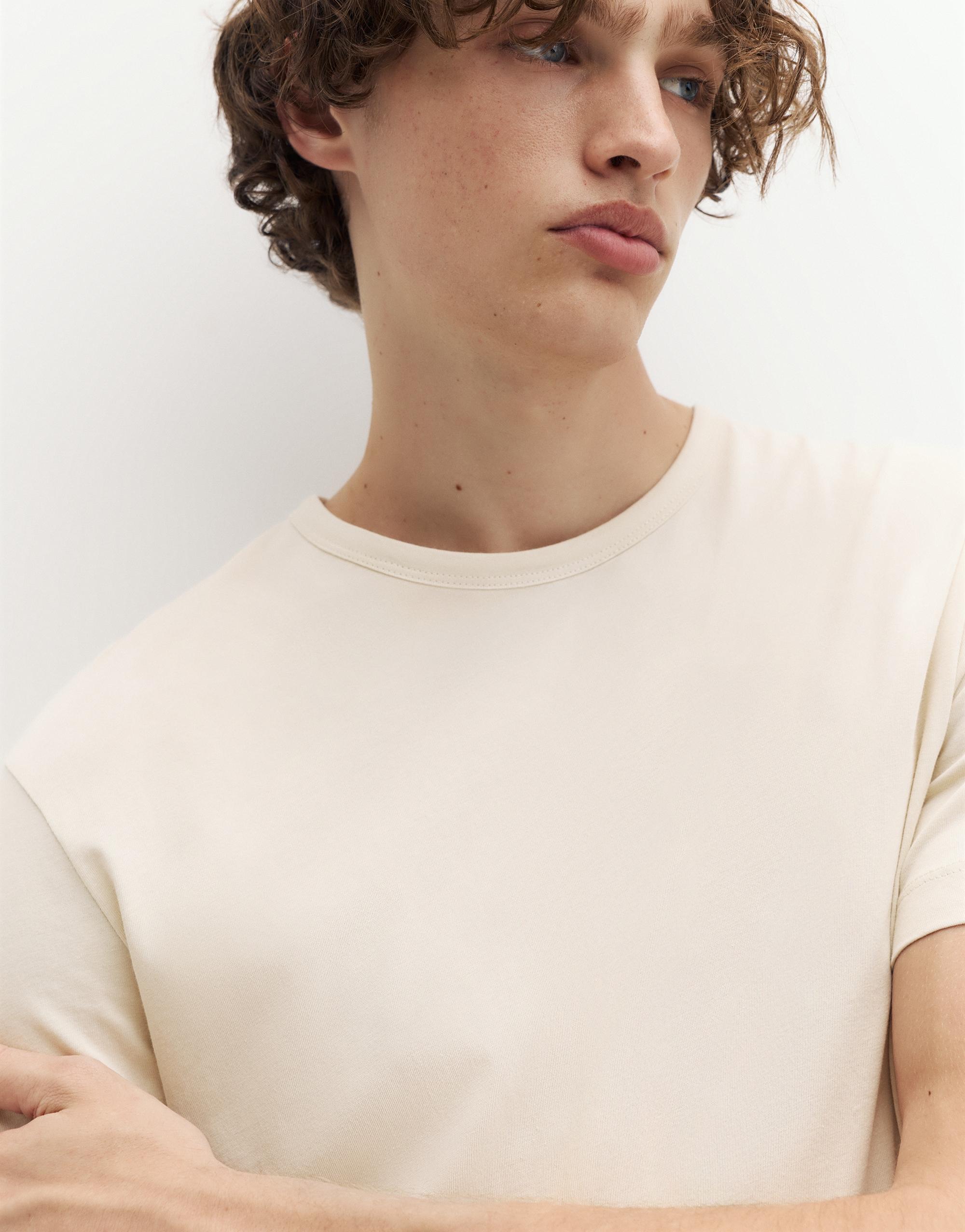 Slim fit basic T-shirt — Butter