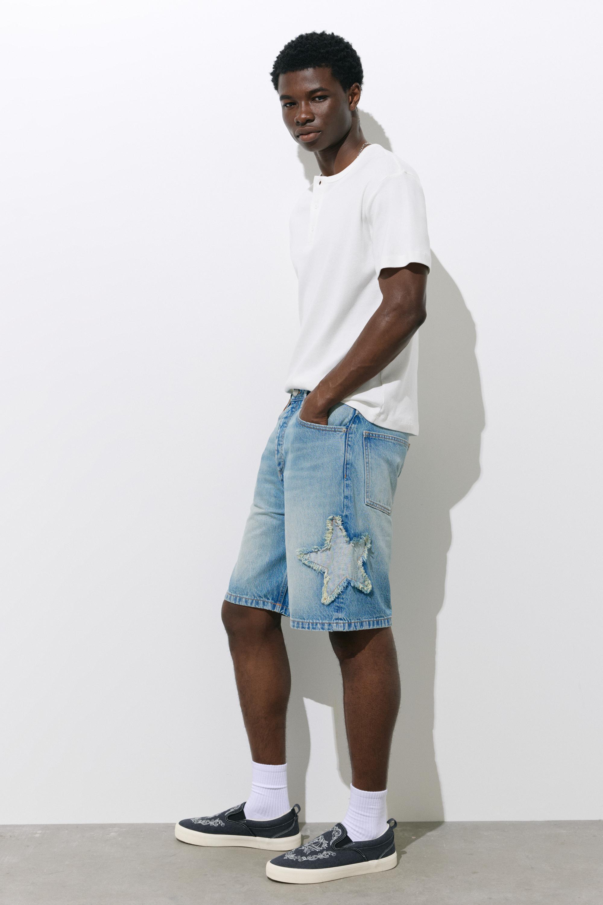 Relaxed fit denim Bermuda shorts with stars — Medium blue