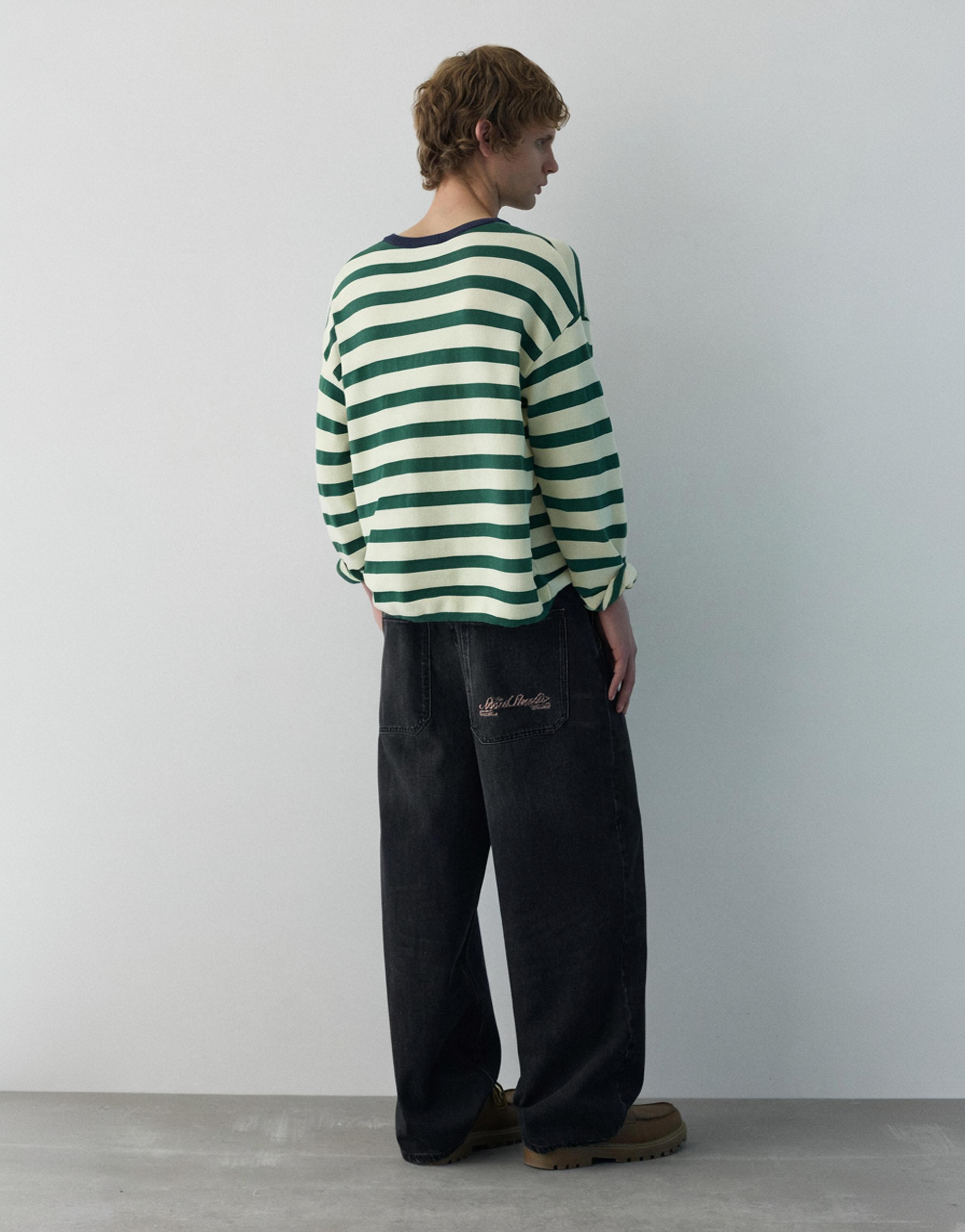 Embroidered skater jeans — Faded black