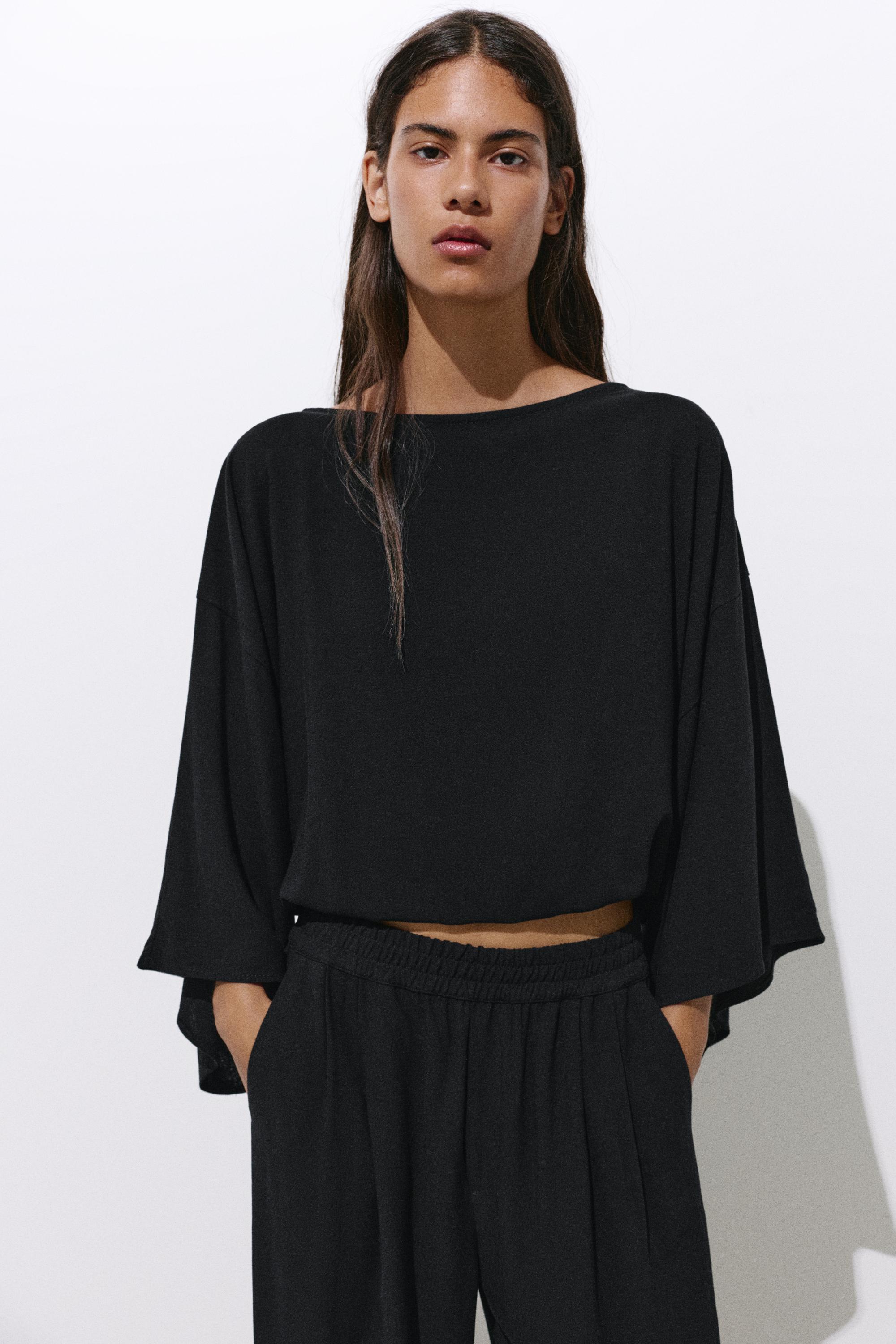 Cape blouse — Black
