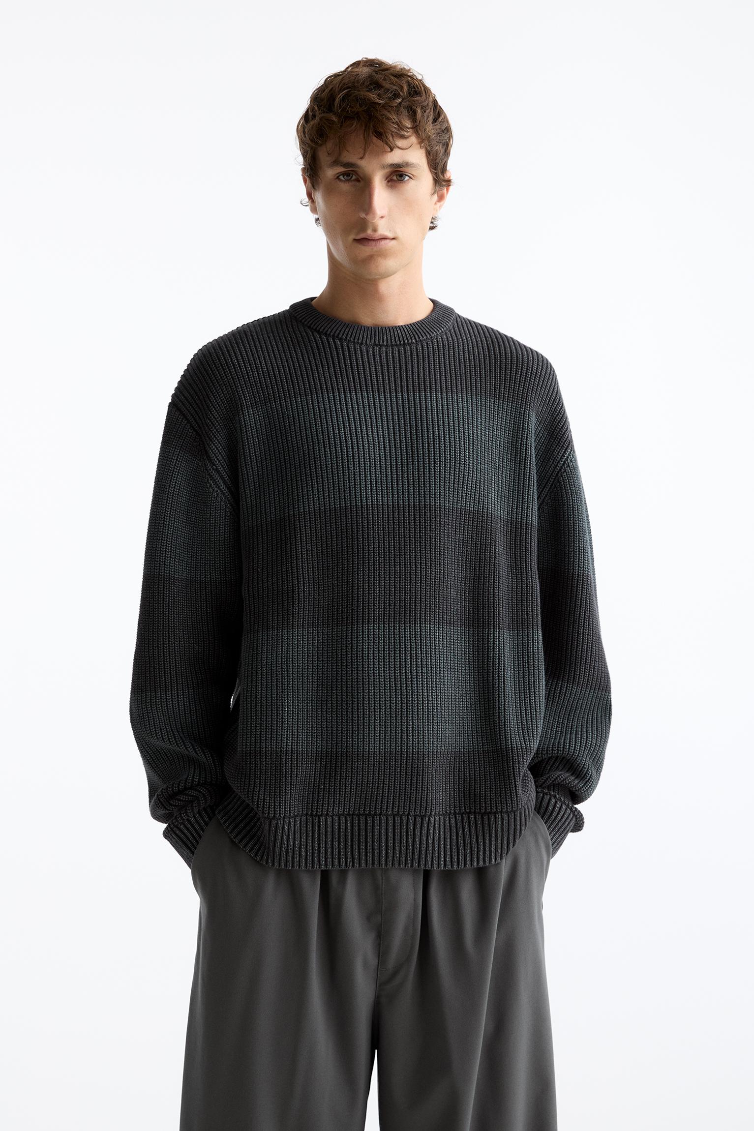 Pull and bear black jumper best sale