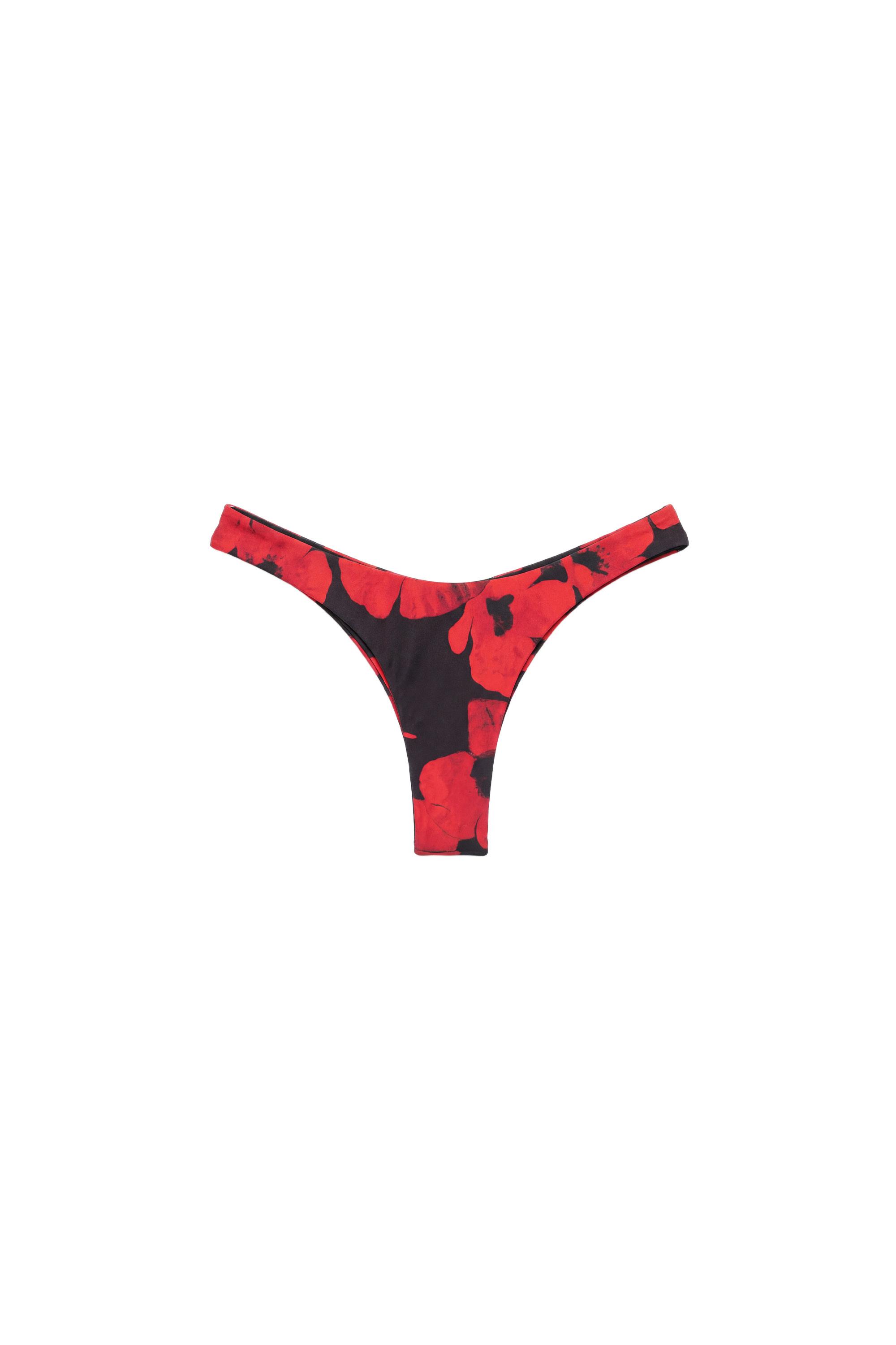 Pull&Bear Brezilya modeli çiçekli bikini altı görsel 3