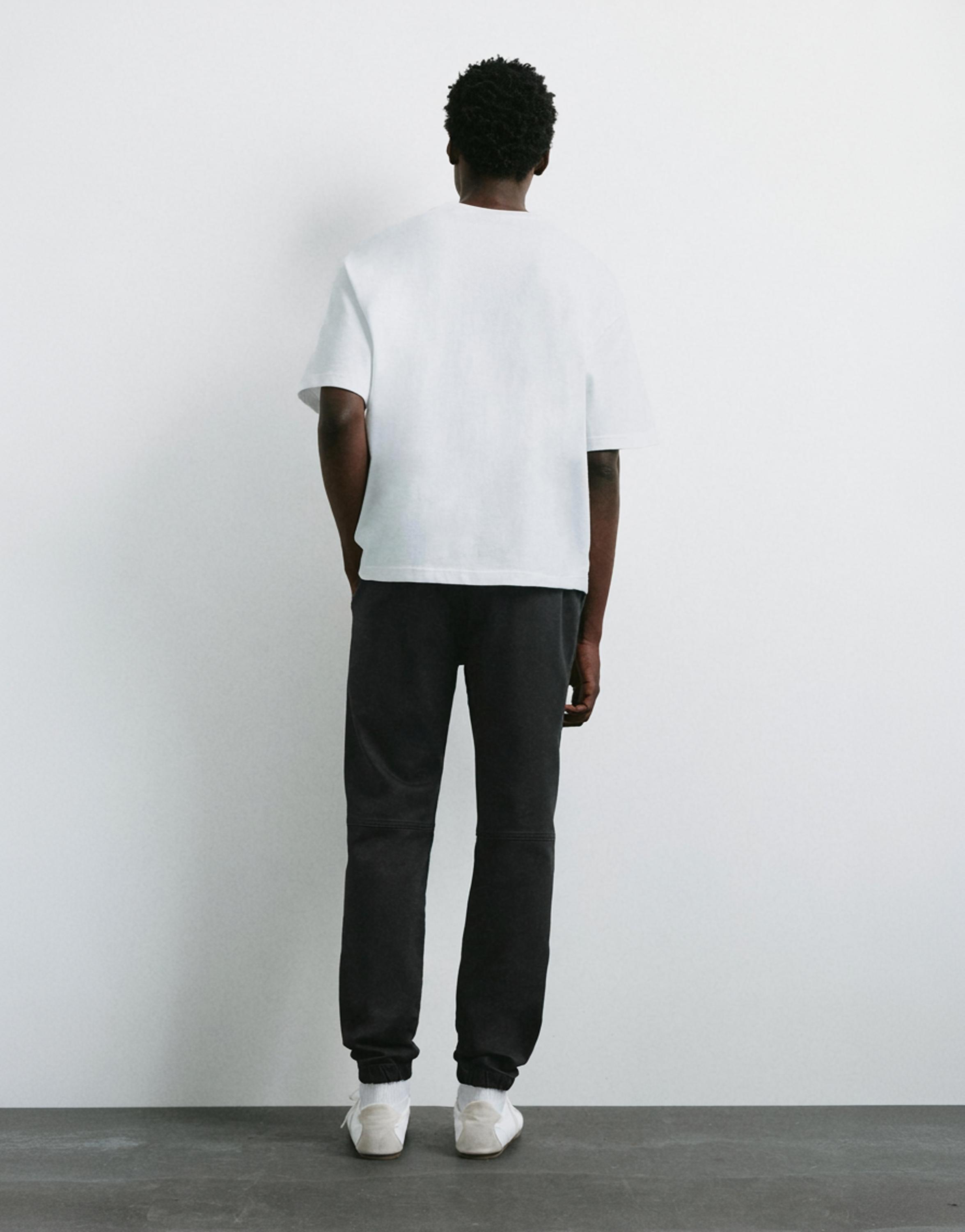 Regular fit jogging trousers — Black
