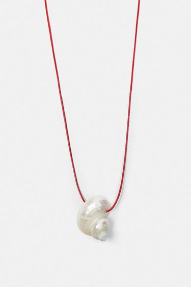 Shell pendant necklace — Ice 1