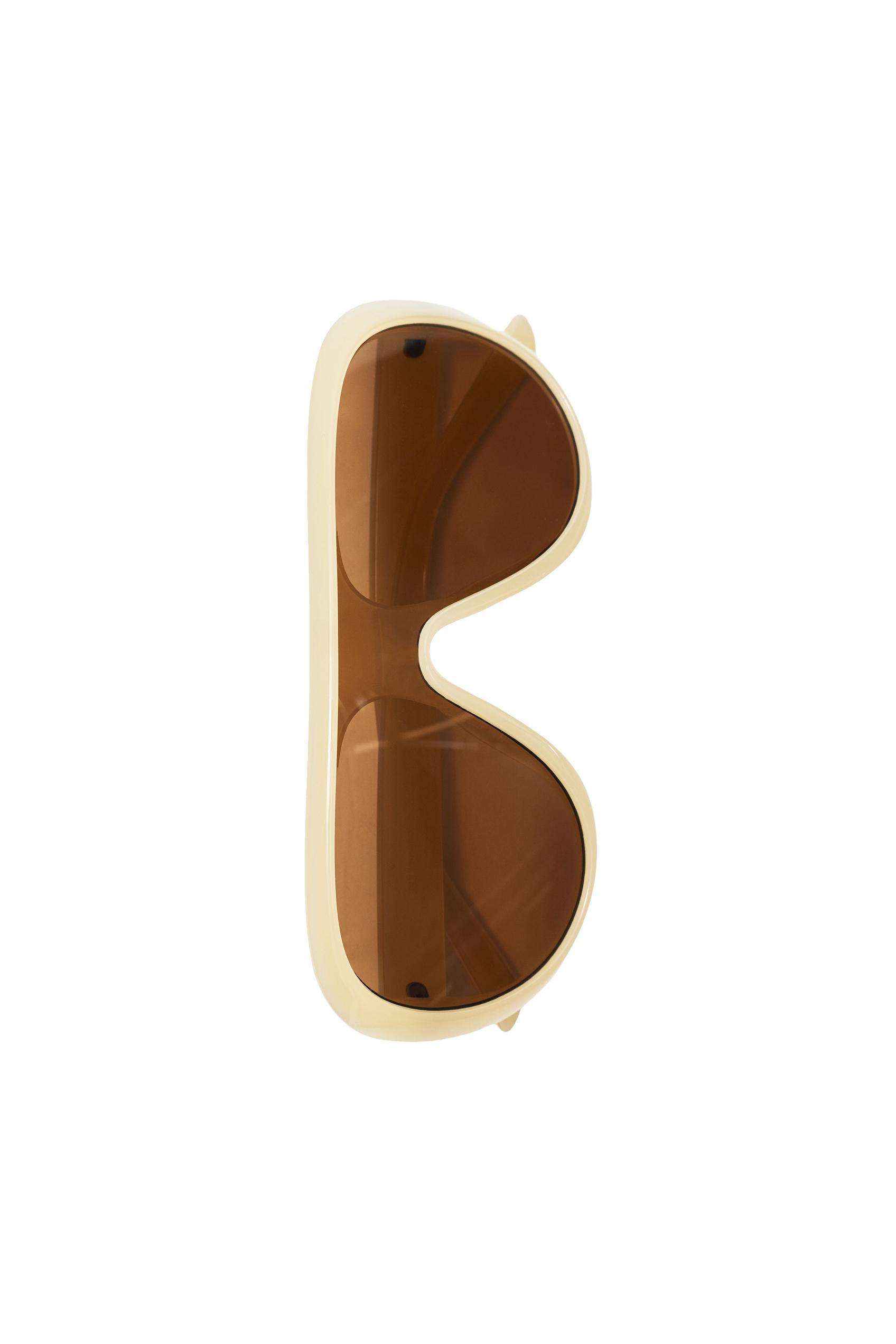 Resin aviator sunglasses — Yellow