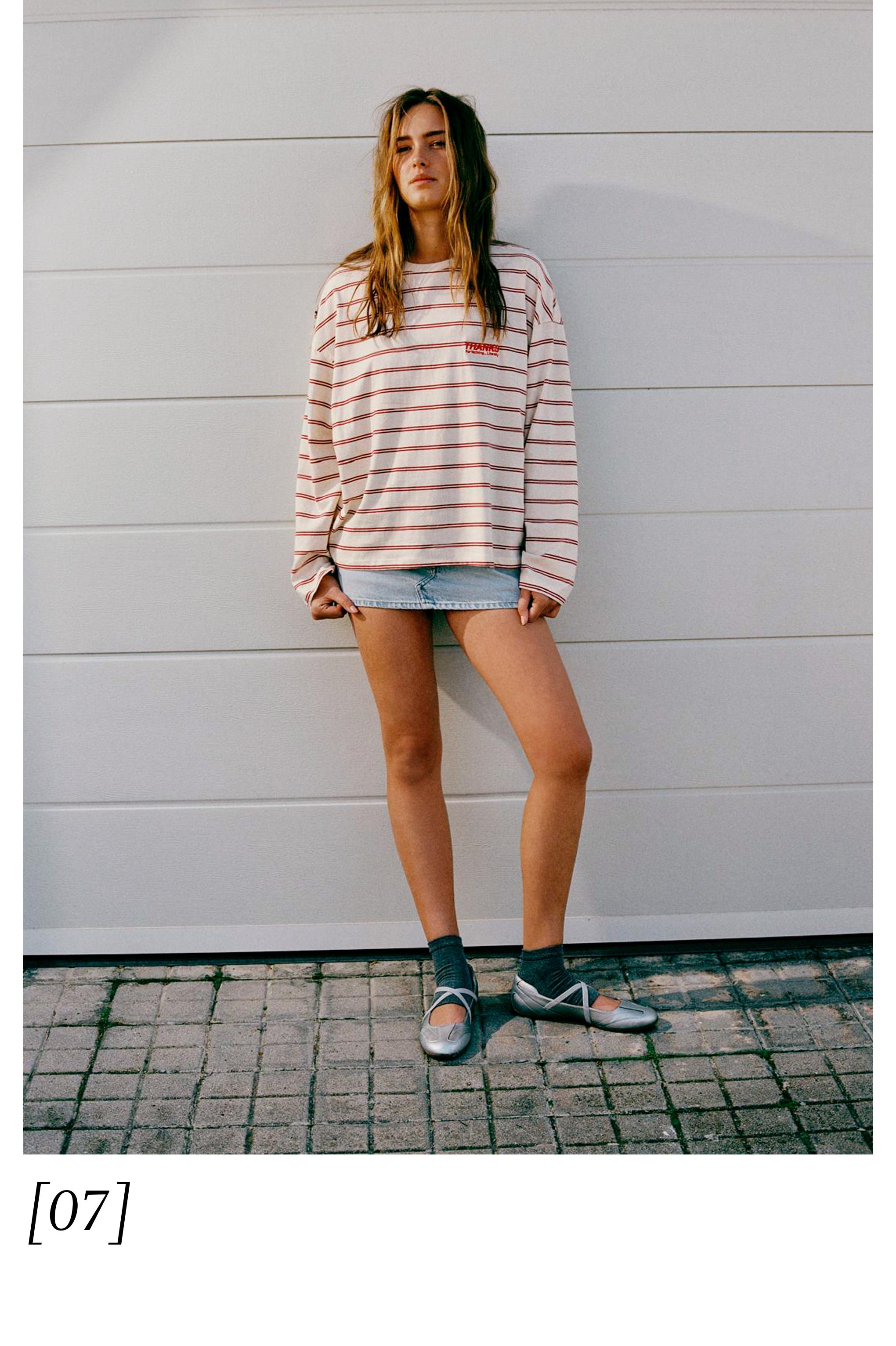 Çizgili ve yazılı t-shirt - Görsel 16