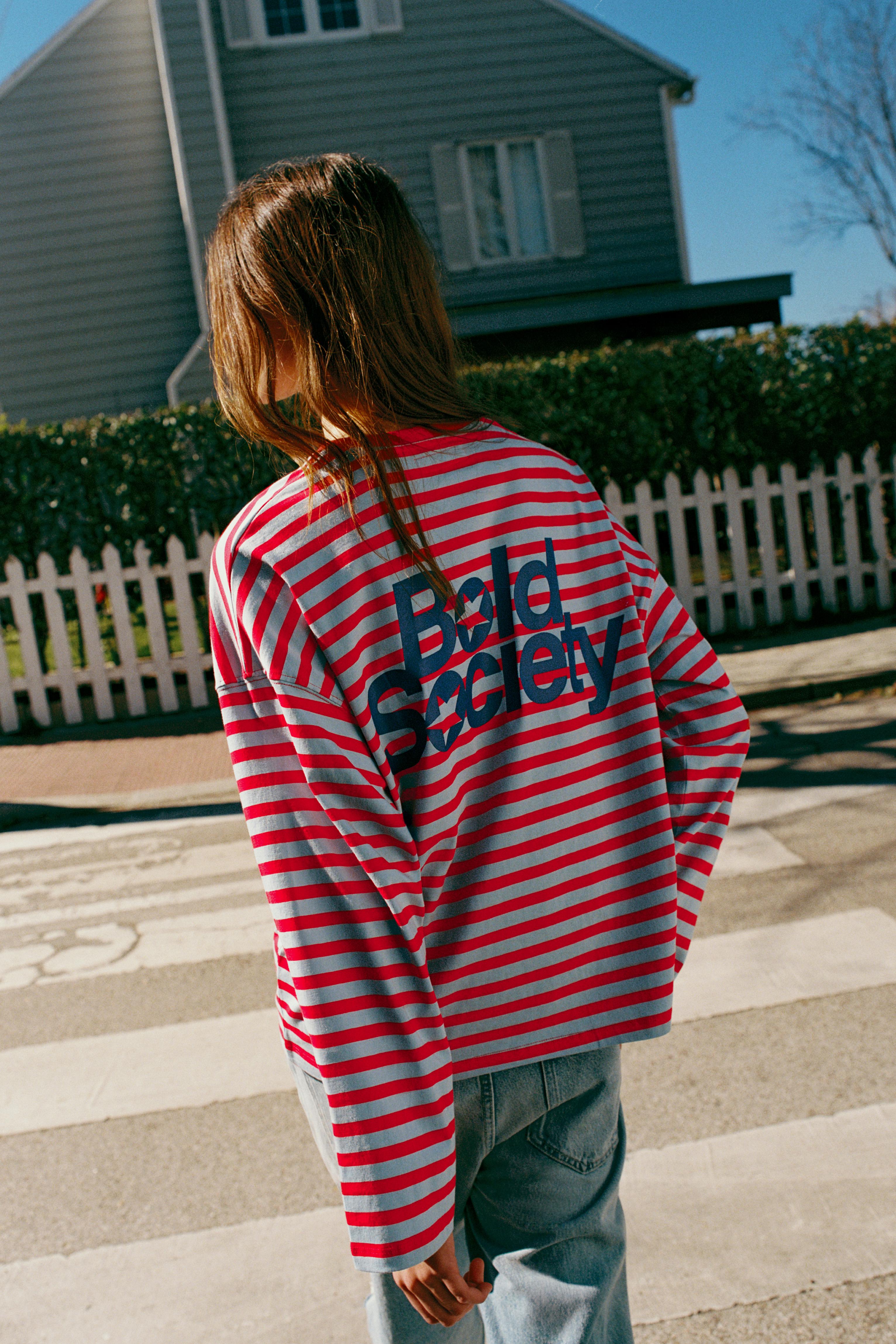 Yazı detaylı çizgili t-shirt - Görsel 17