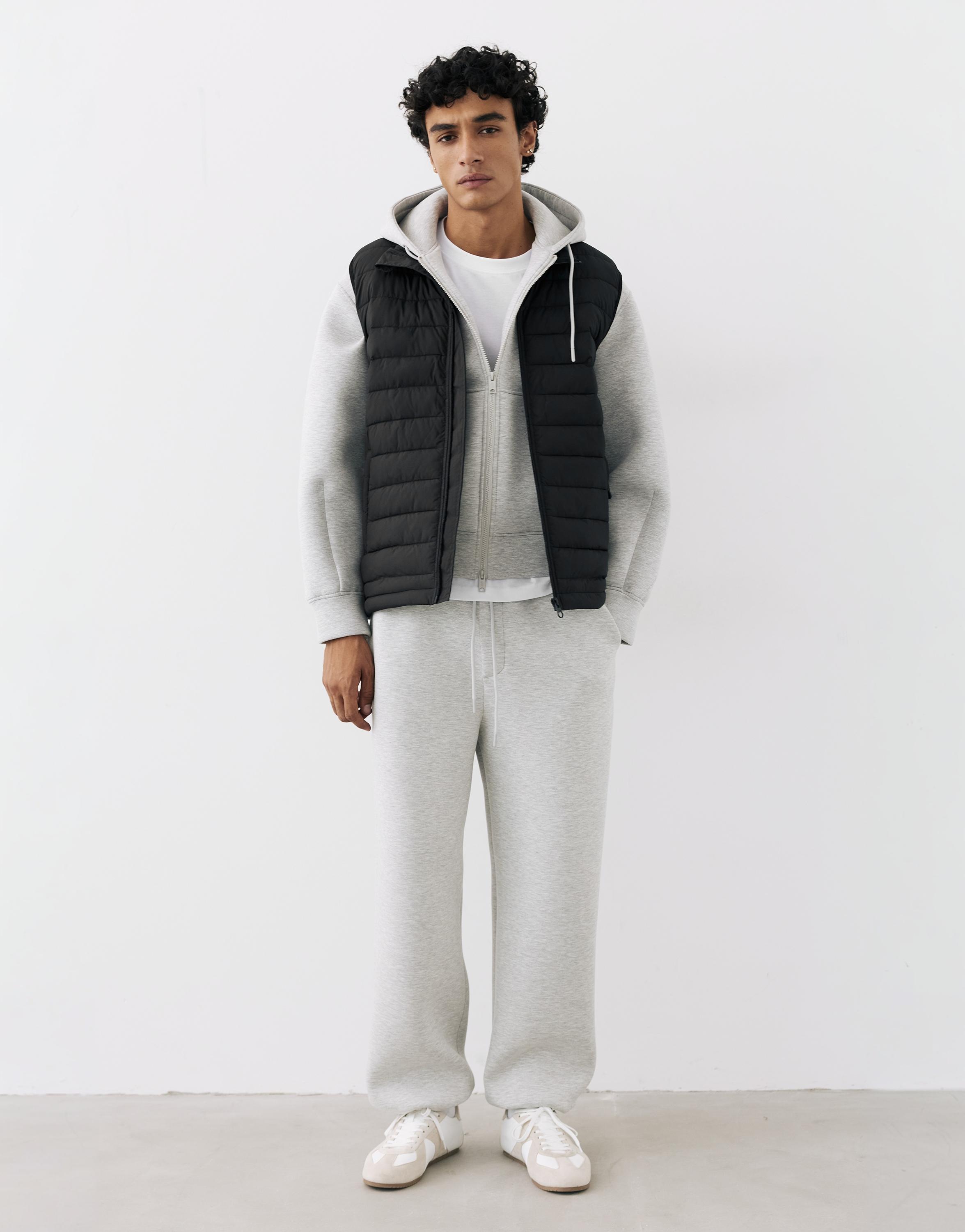 Quilted gilet — Black