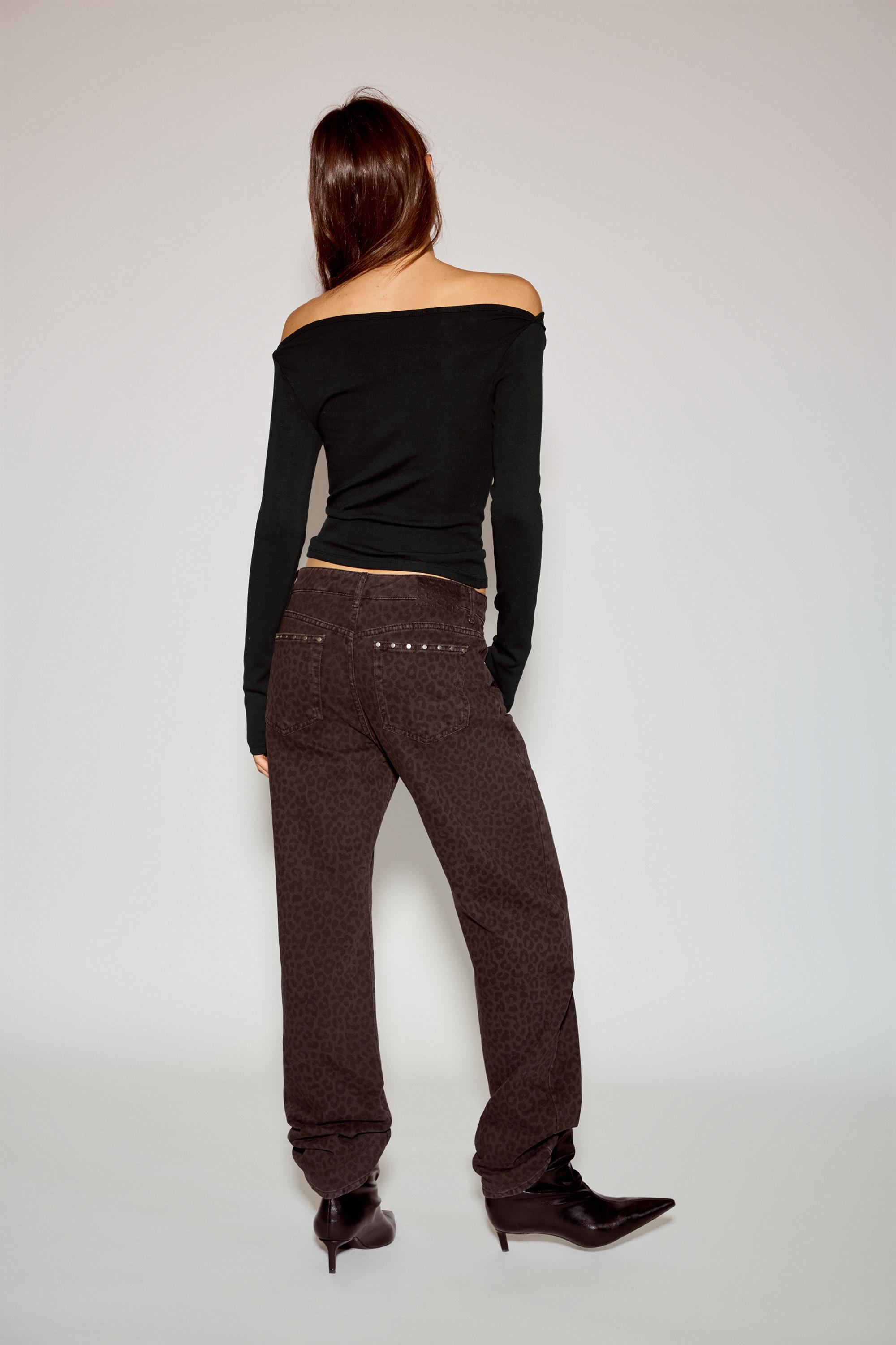 Uzun kollu geniş yaka t-shirt - Görsel 20