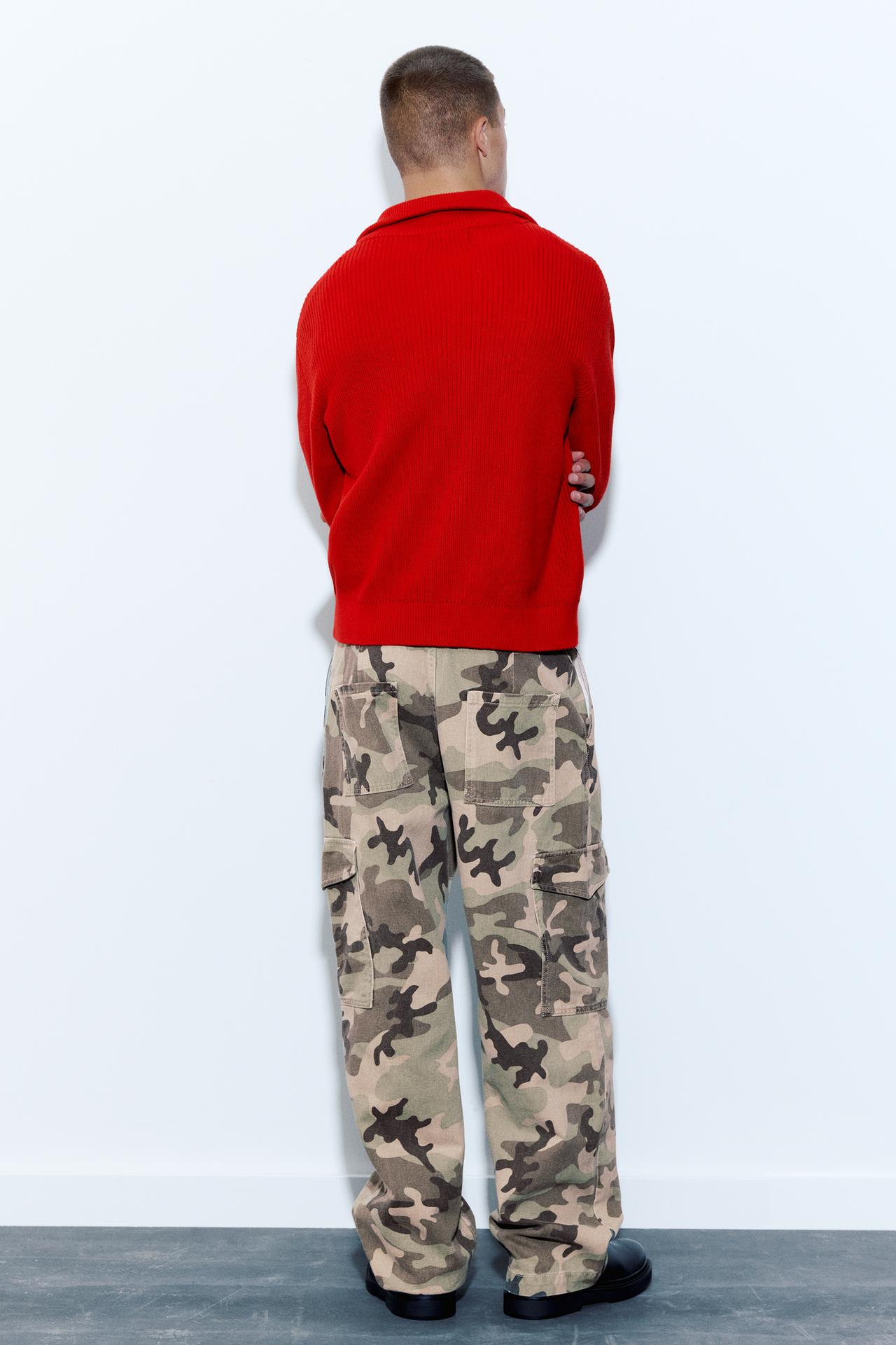 Printed cargo trousers — Khaki