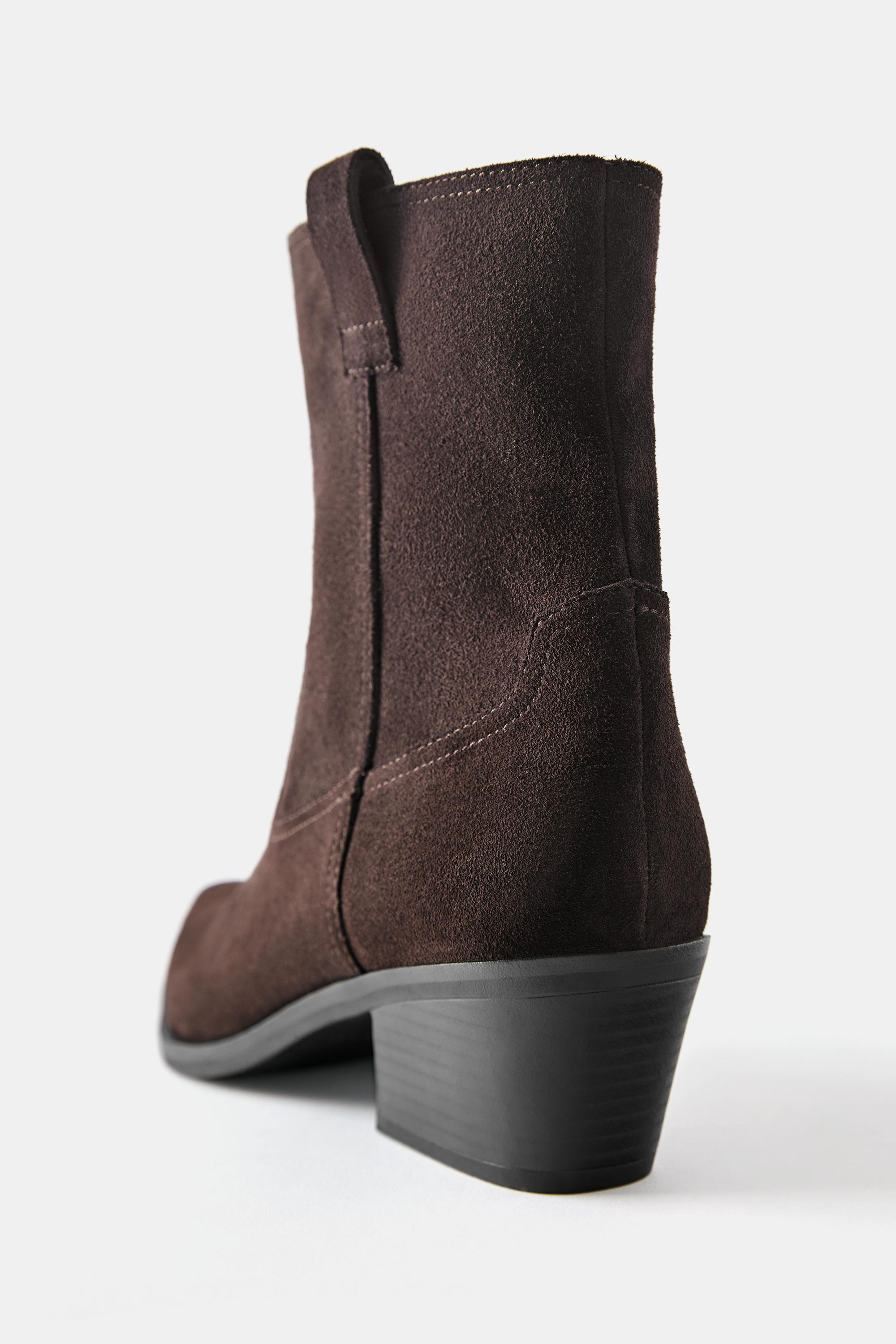 Leather cowboy ankle boots — Brown