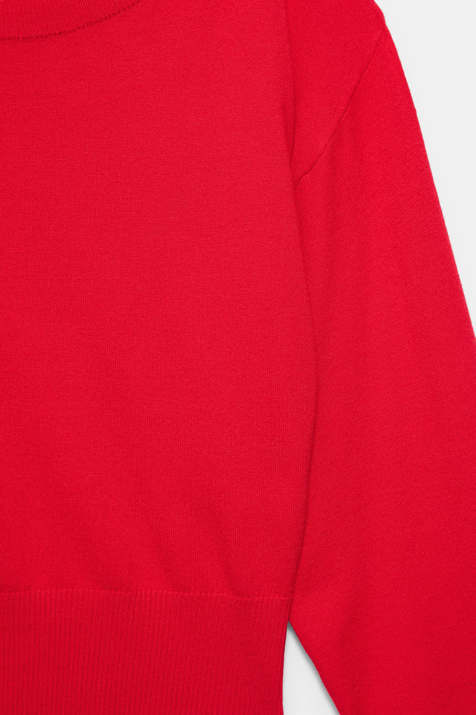 Asymmetric neck jumper — Red