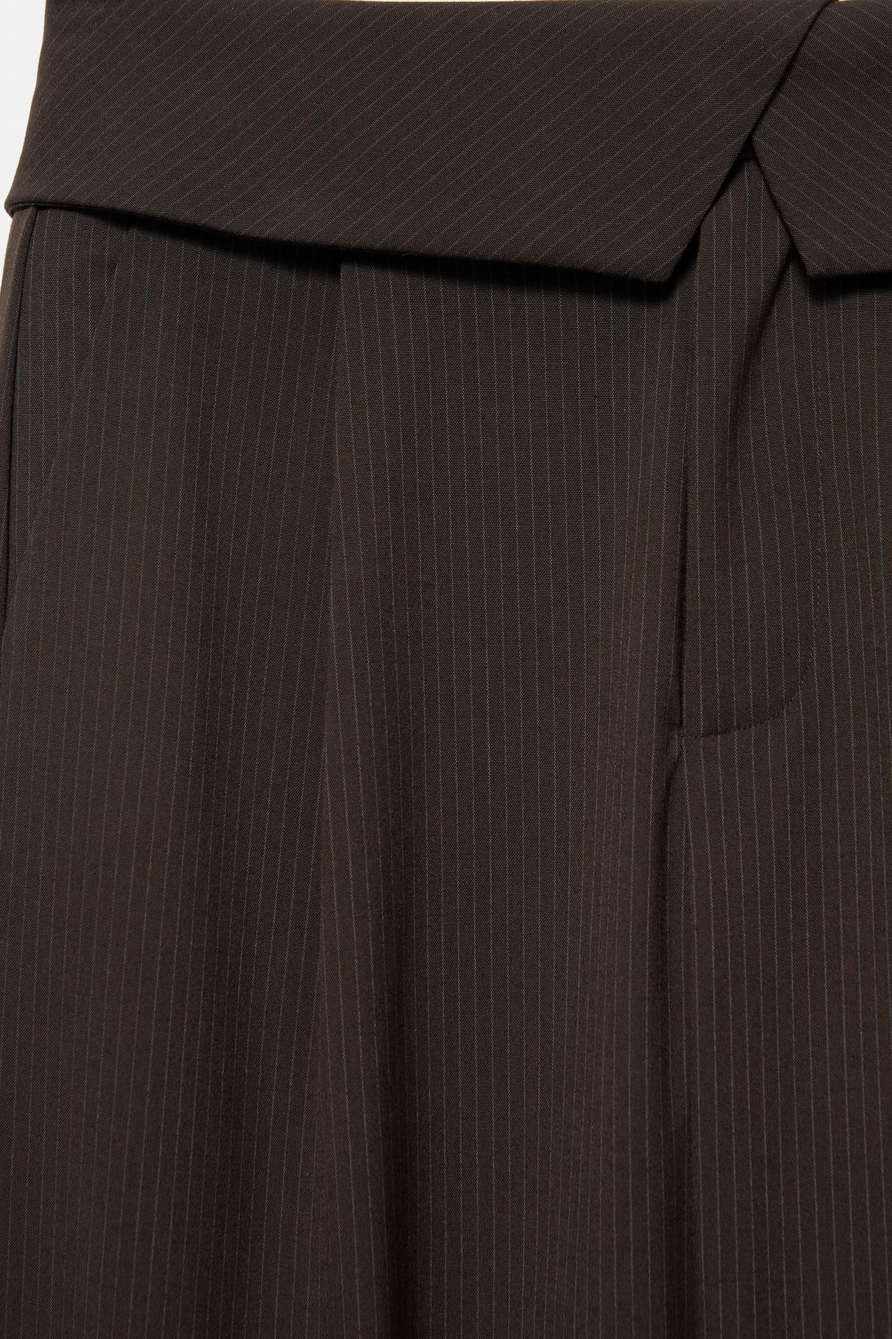 Smart trousers with a rolled waist — Striped