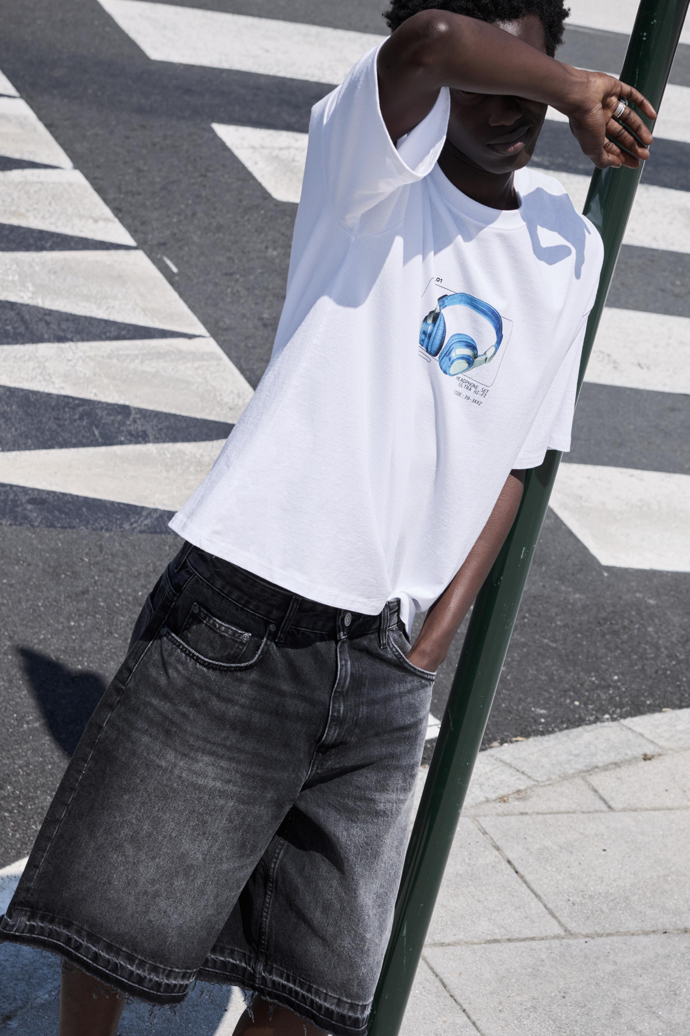 T-Shirt Stwd Con Grafica Cuffie