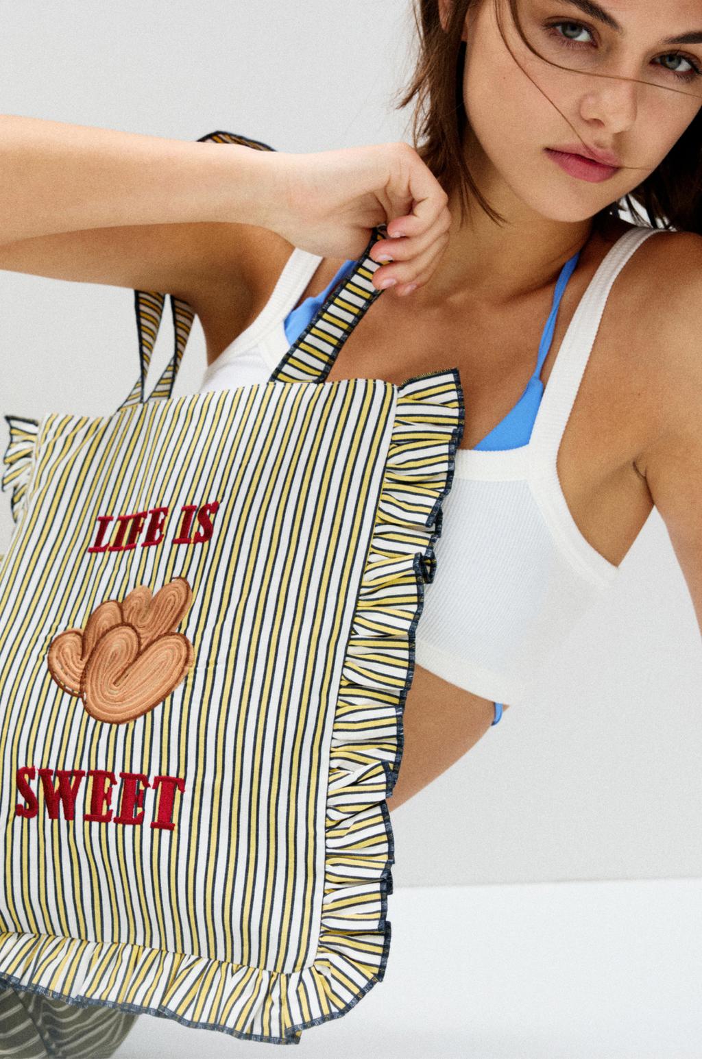 Borsa shopper a righe con cuori PULL&BEAR - Main Image