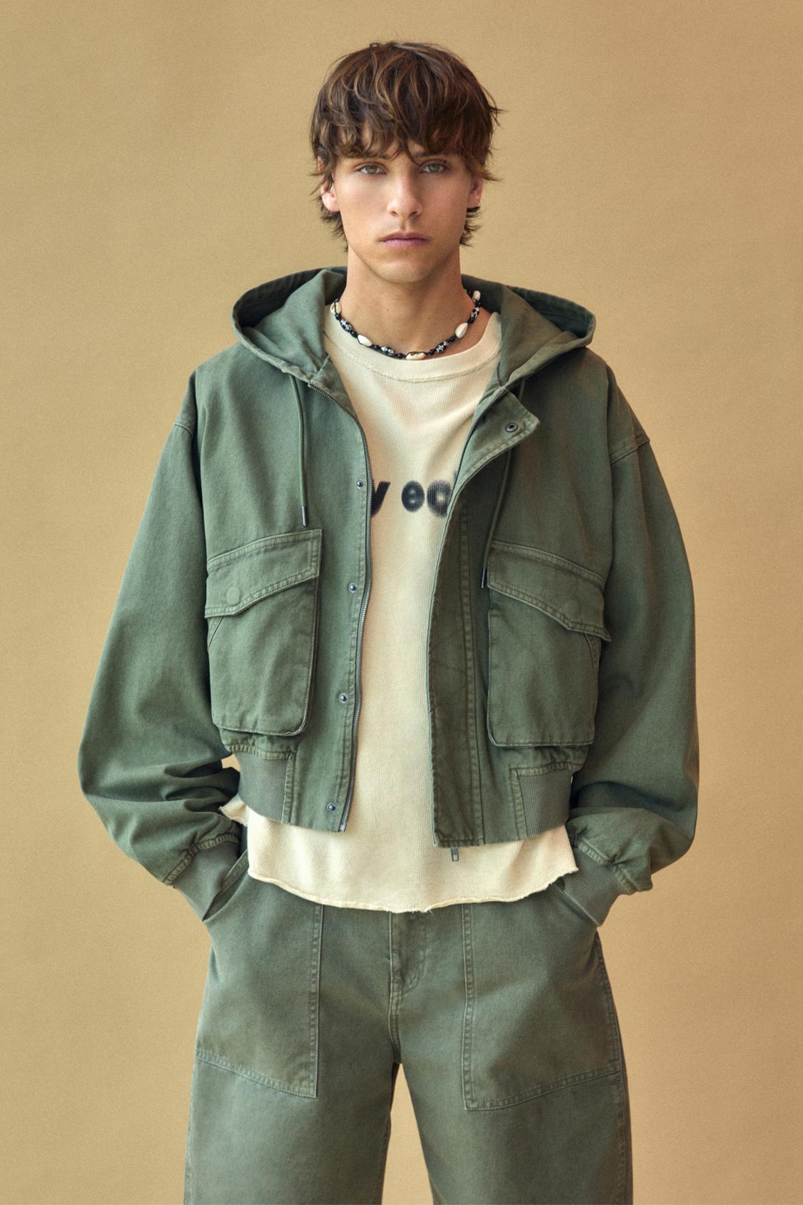 Bomber jacket with cropped pockets - pull&bear