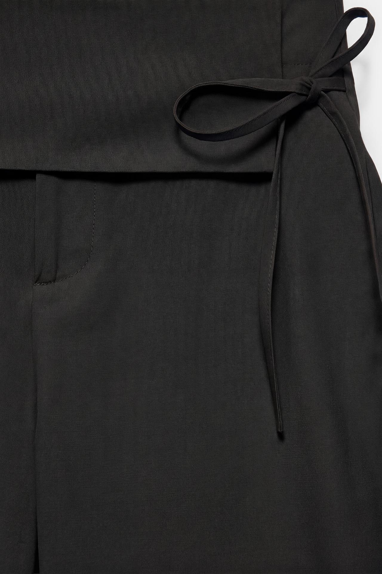Sash tie culottes — Black