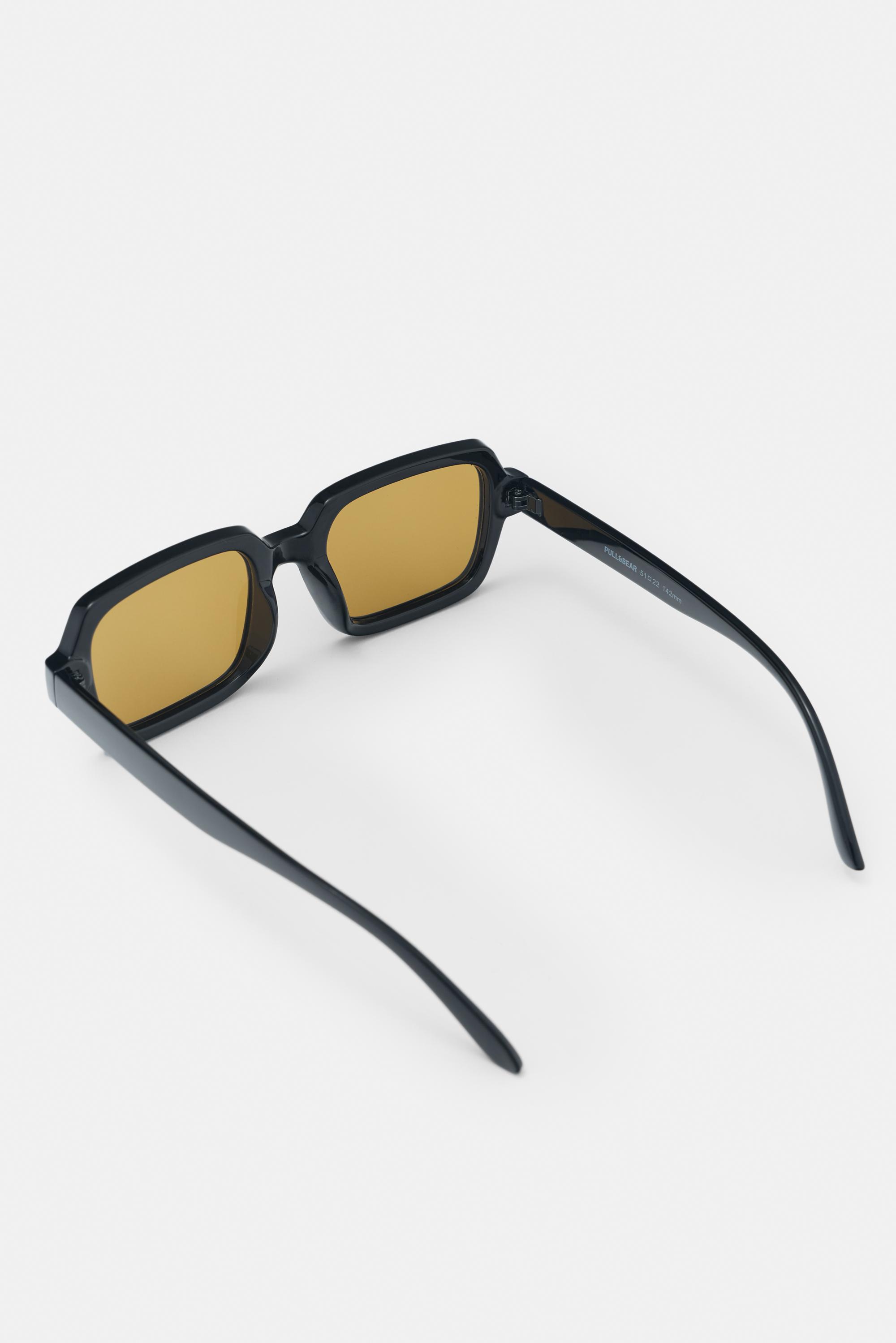 Square resin sunglasses — Black