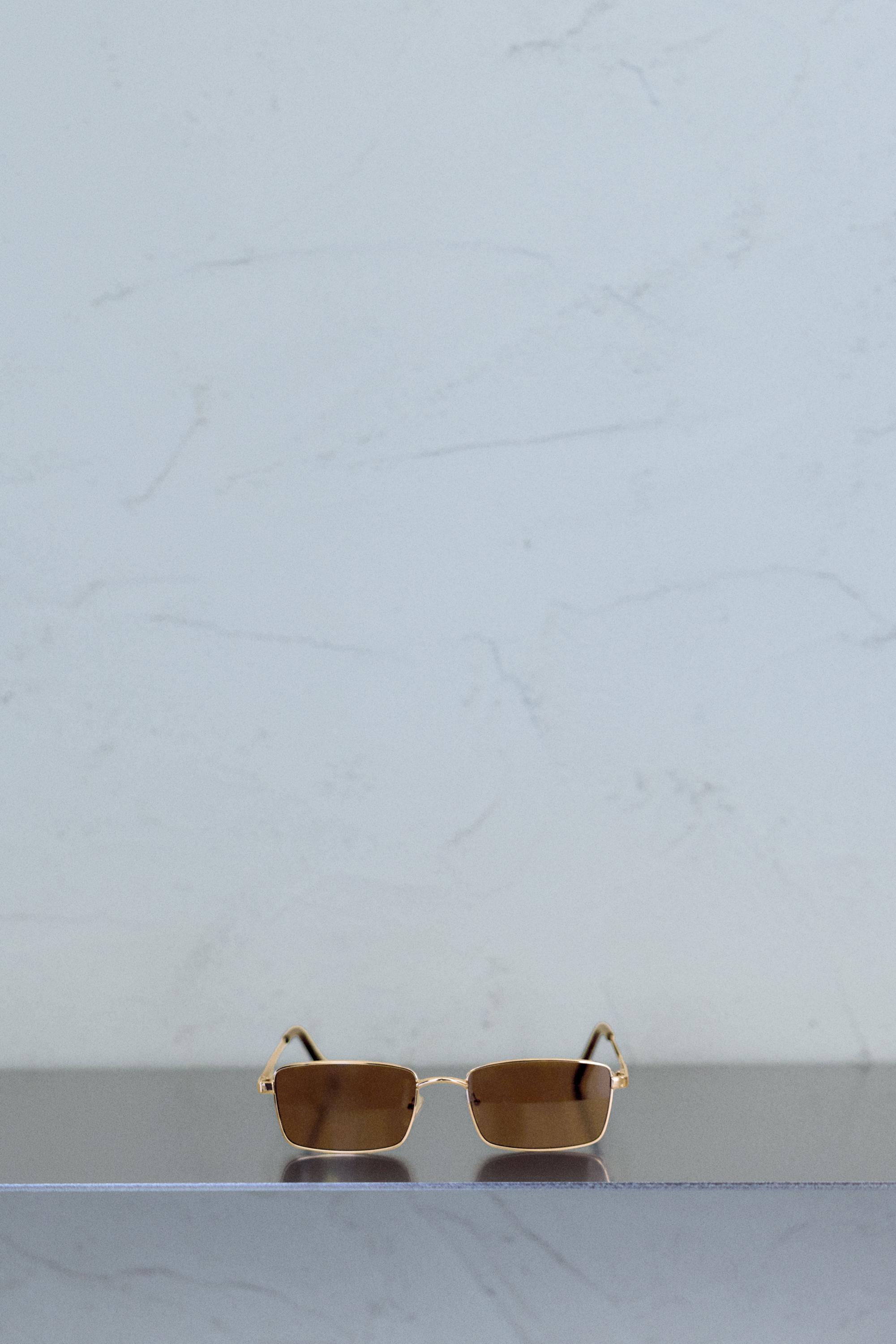 Metallic sunglasses — Others