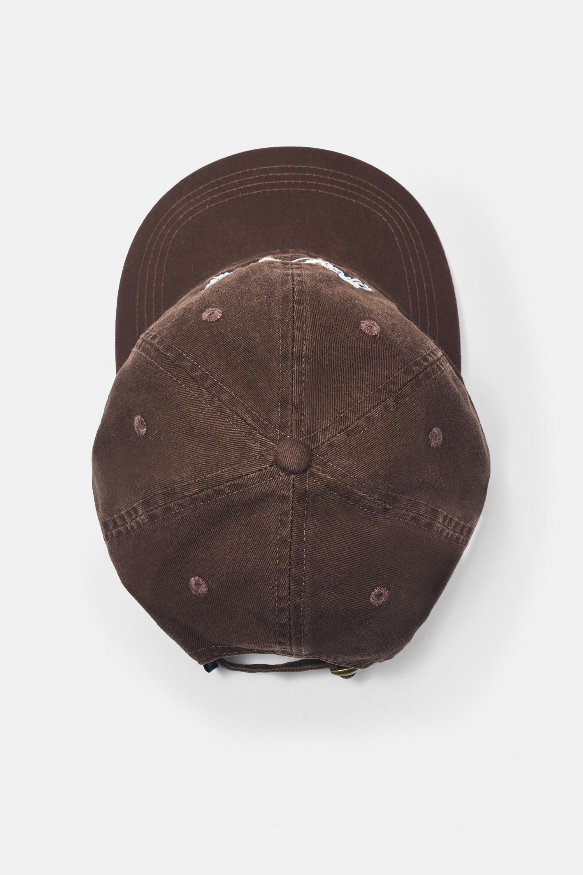 Savoring embroidered cap — Others