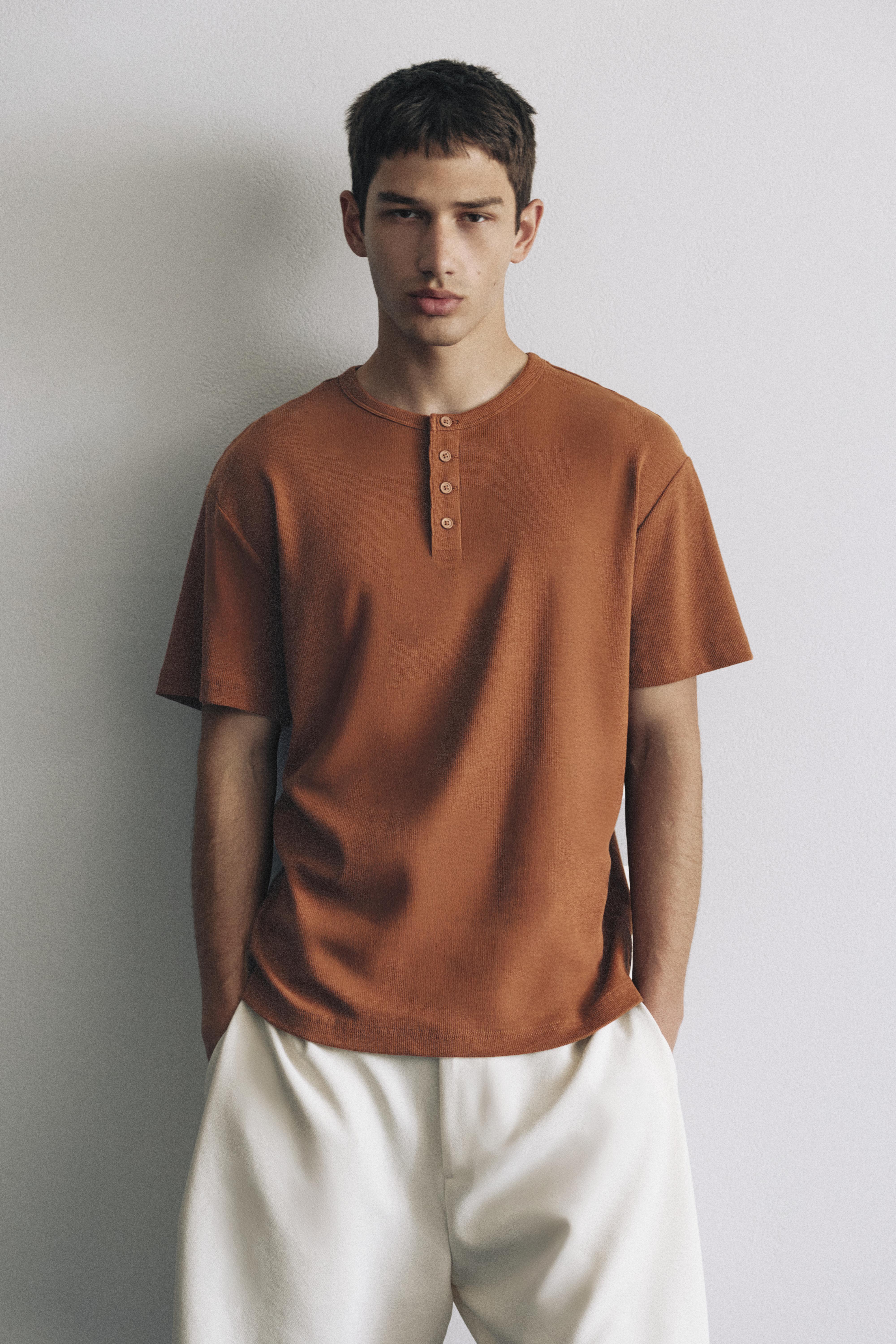 Slim-fit Henley T-shirt — Brown