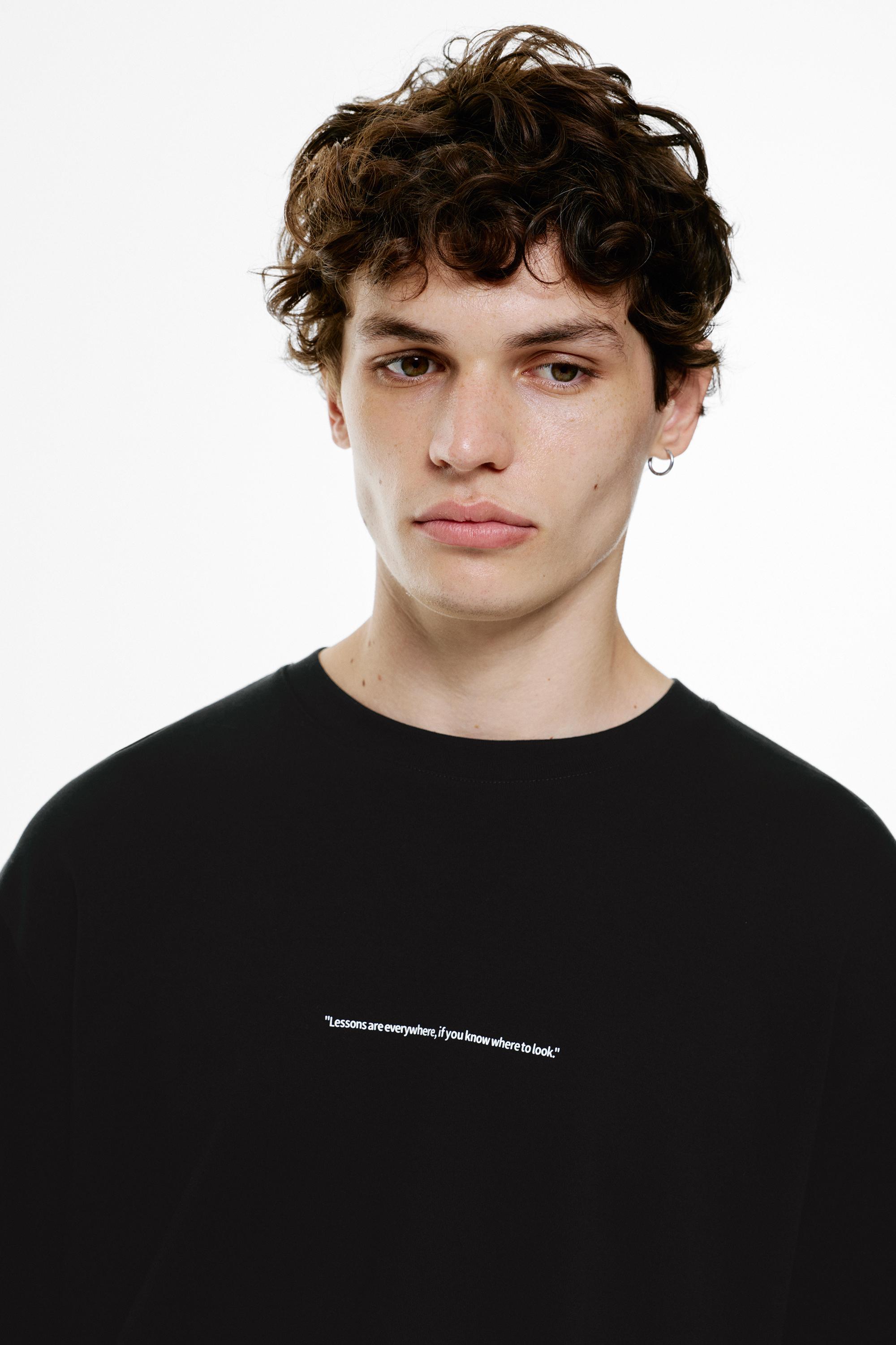 Short sleeve sweatshirt with graphic - pull&bear
