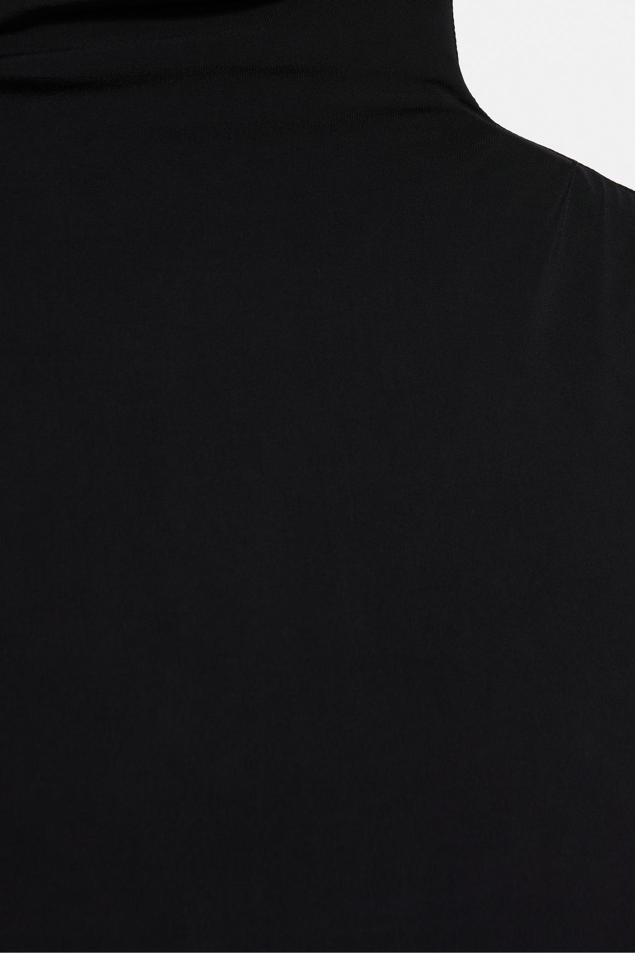 Asymmetric top — Black