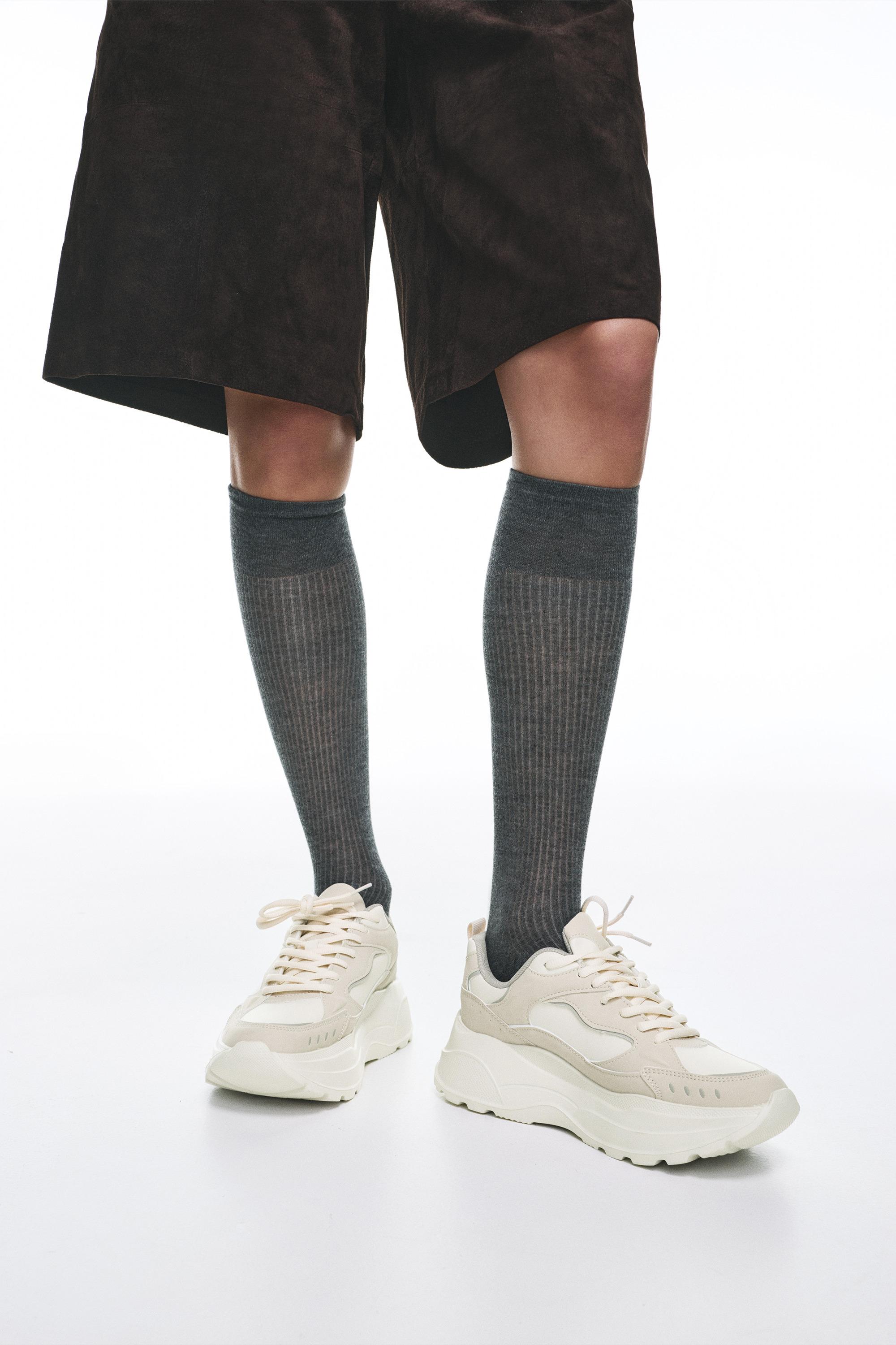 Voluminöse Sportschuhe