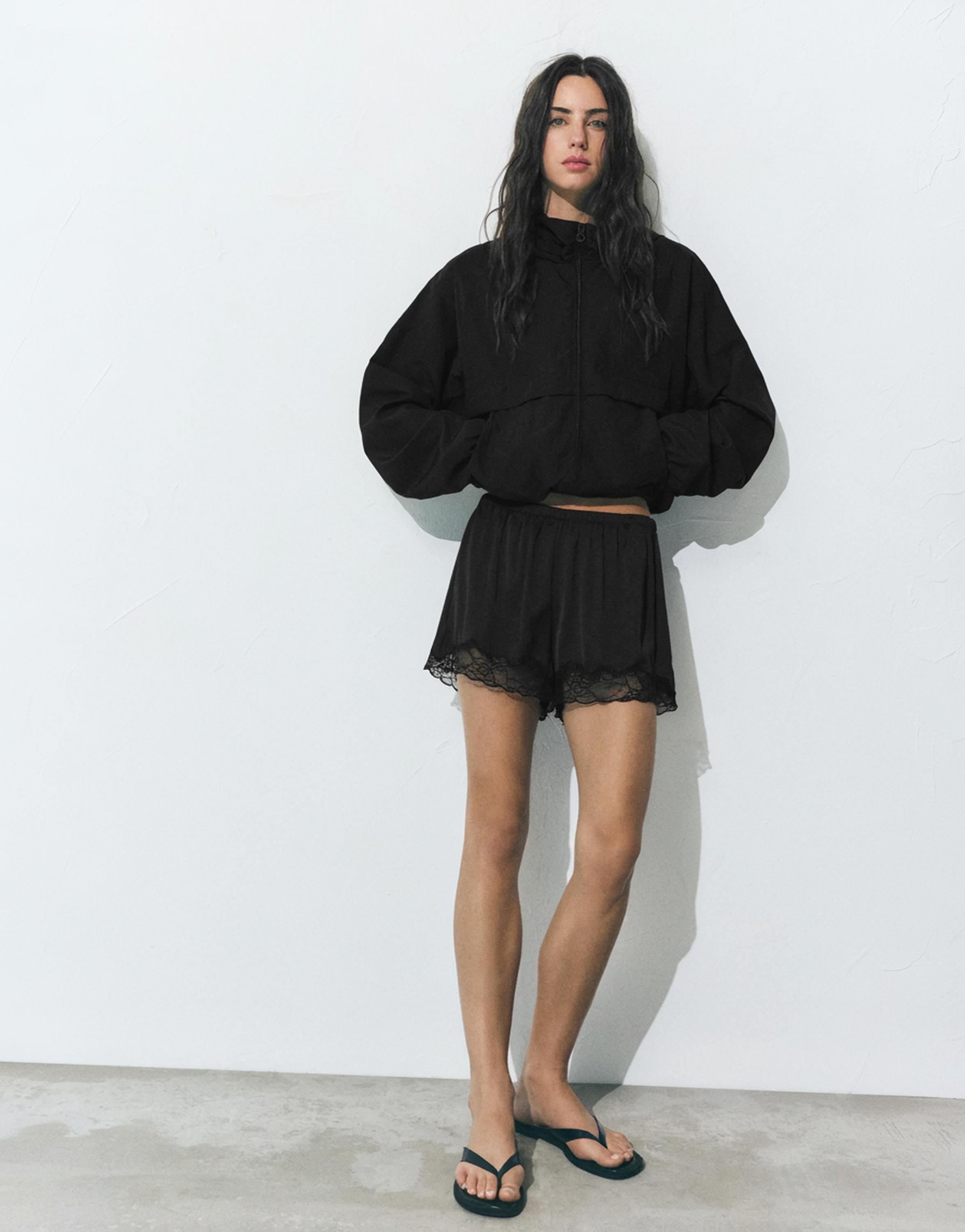 Satin lace cami shorts — Black