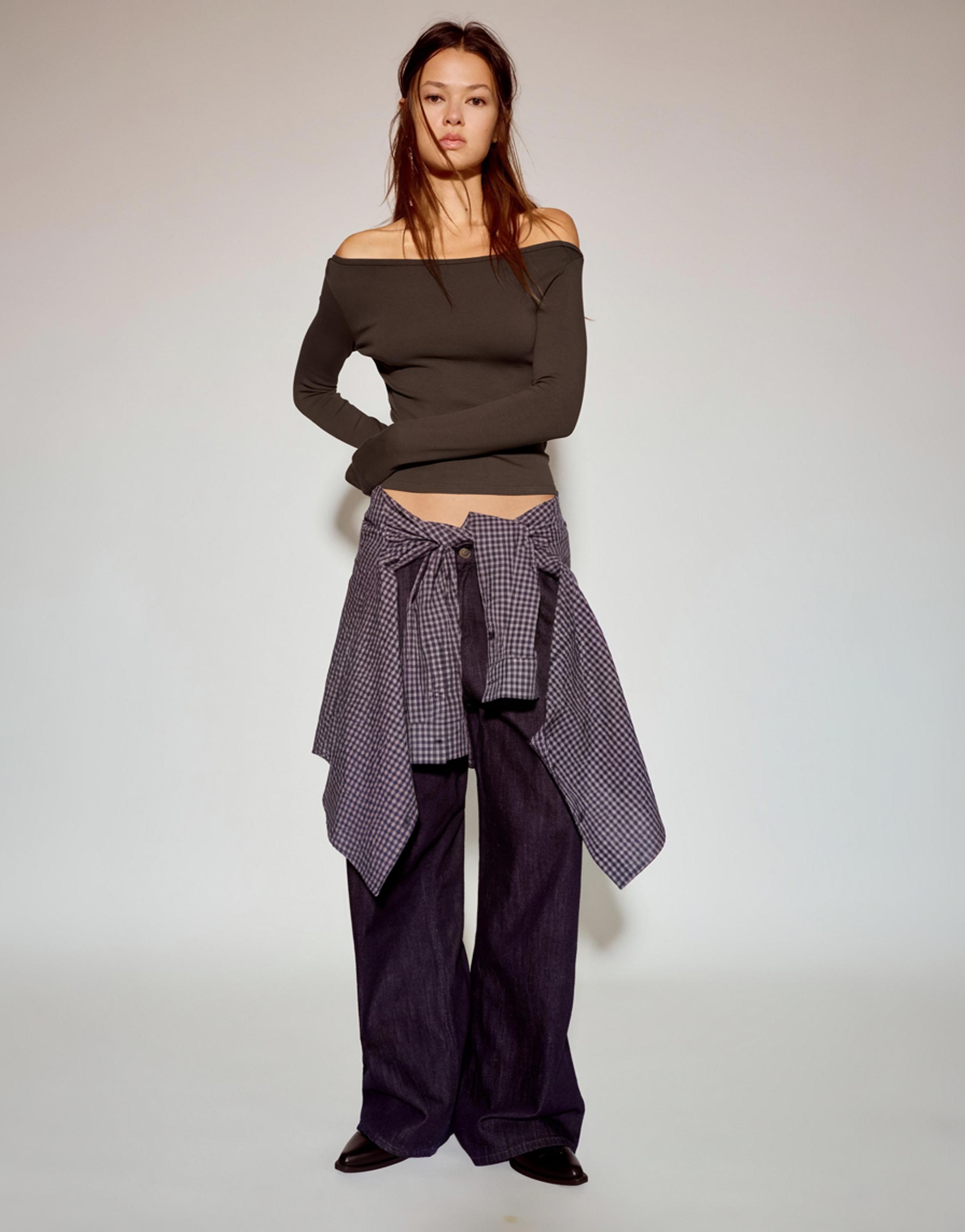 Uzun kollu geniş yaka t-shirt - Görsel 65