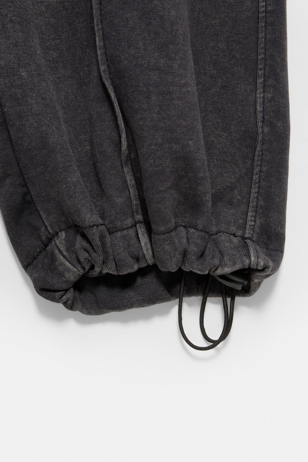 Washed-effect jogger trousers — Black