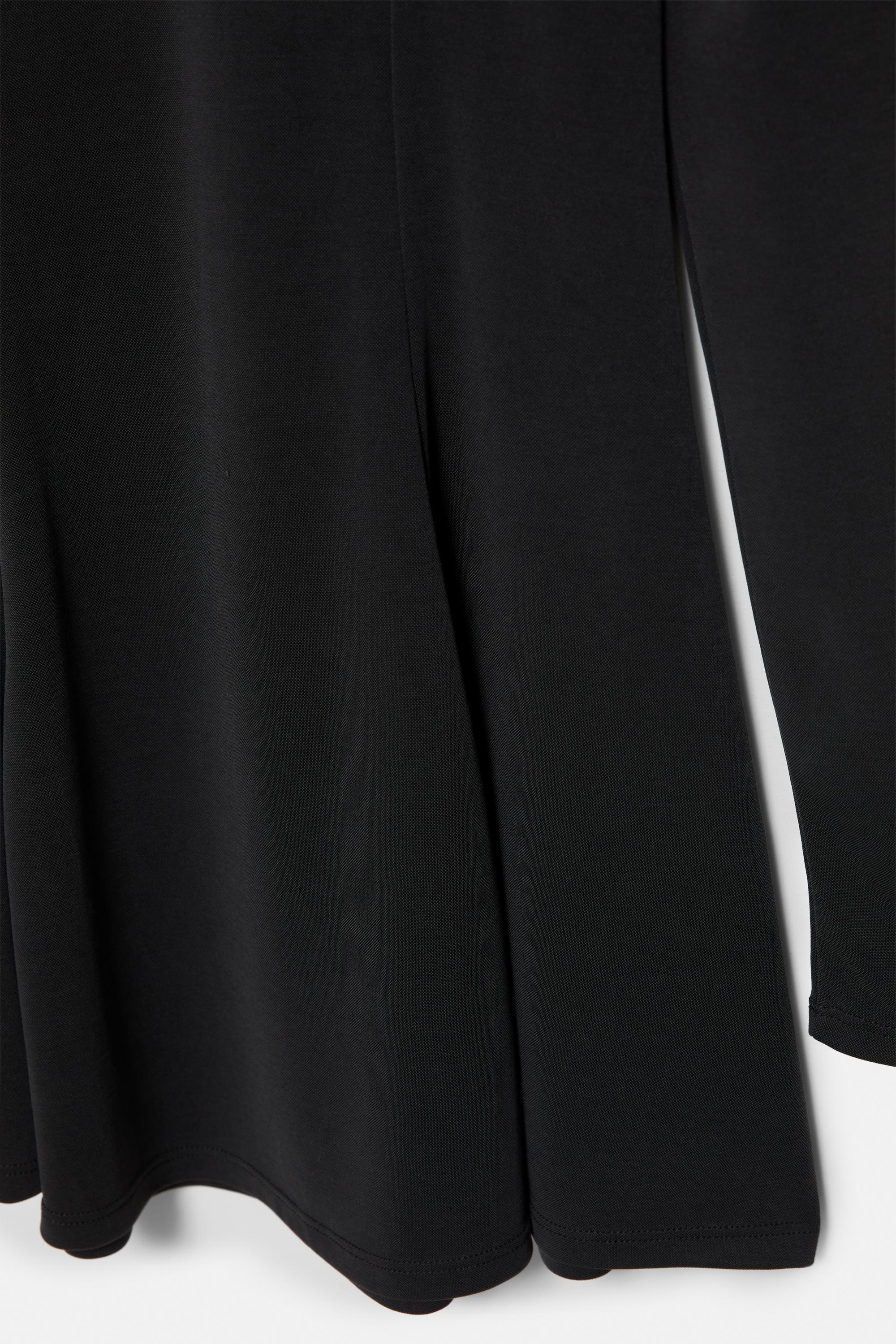 Short cupro dress with a flowing hem — Anthracite grey