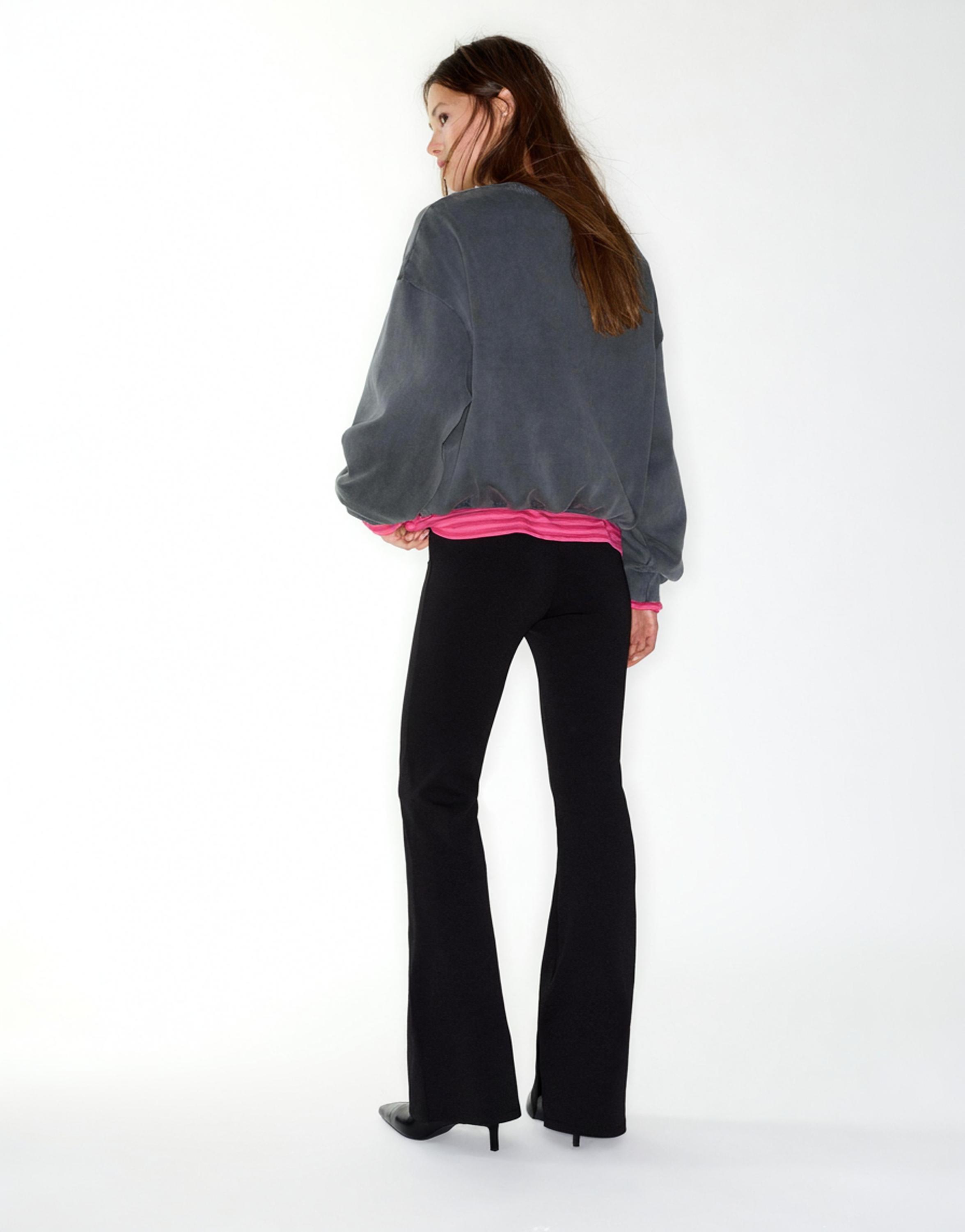 London 29 graphic sweatshirt — Faded black