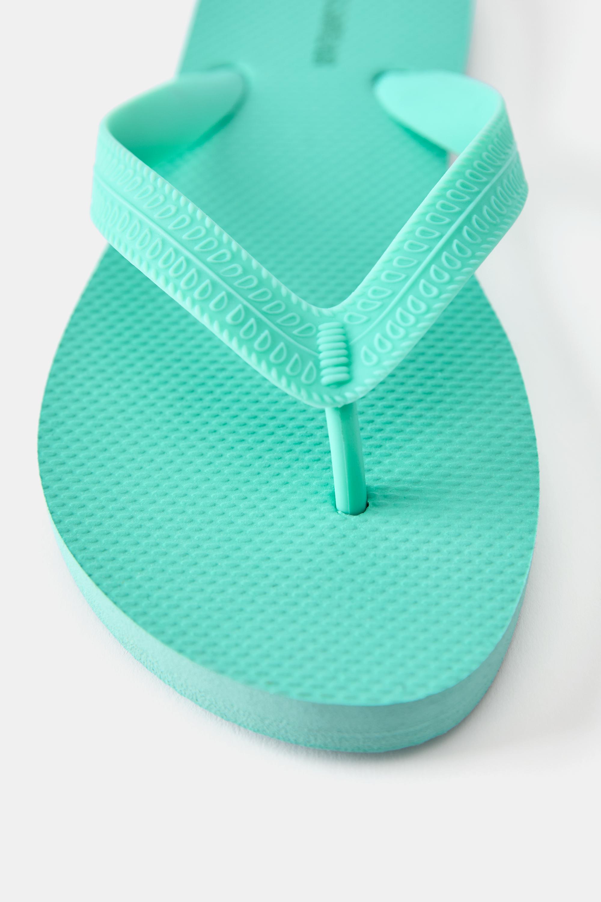 Flat sandals — Turquoise