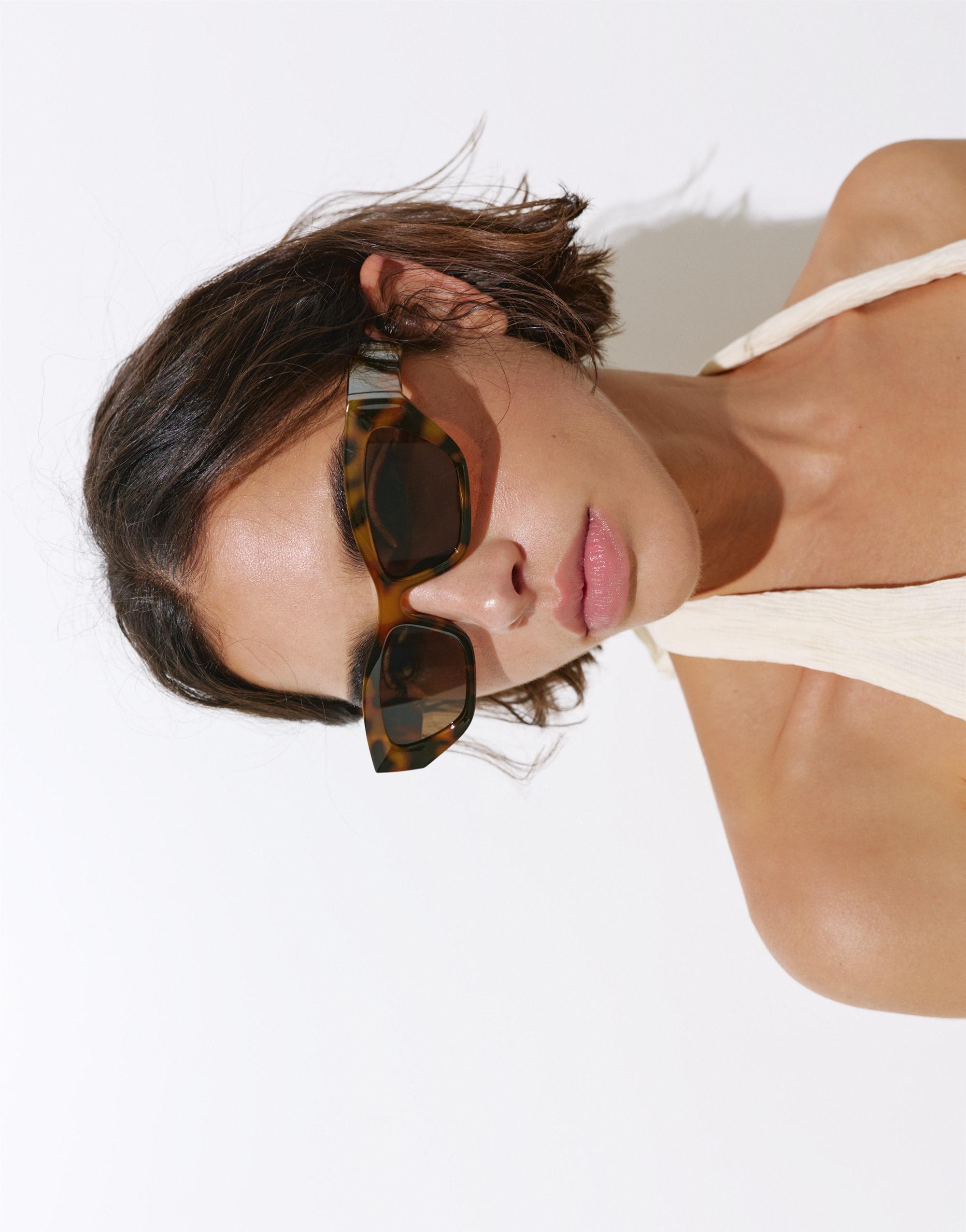 Cat eye sunglasses — Brown