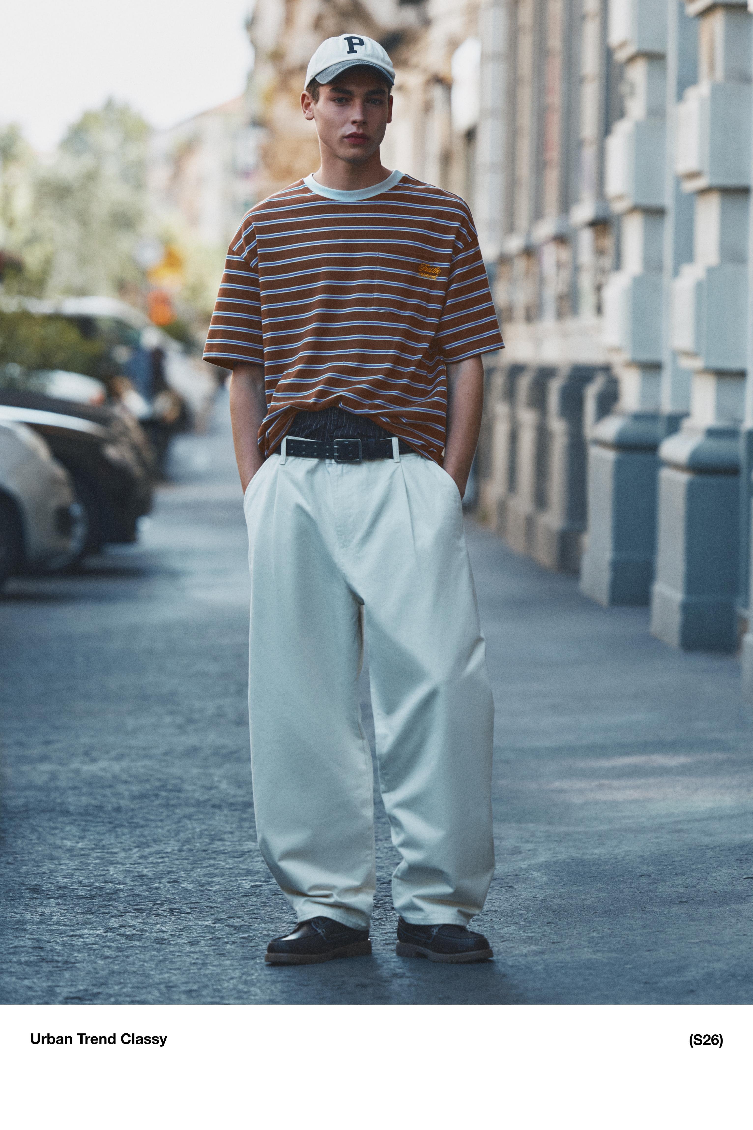 Striped T-shirt with text — Brown