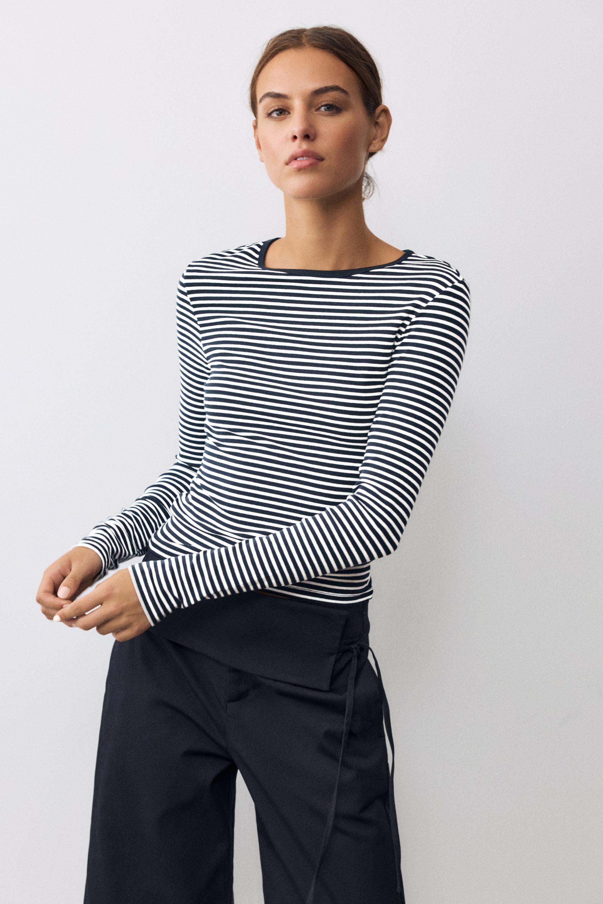 Fitted long sleeve T-shirt — Striped