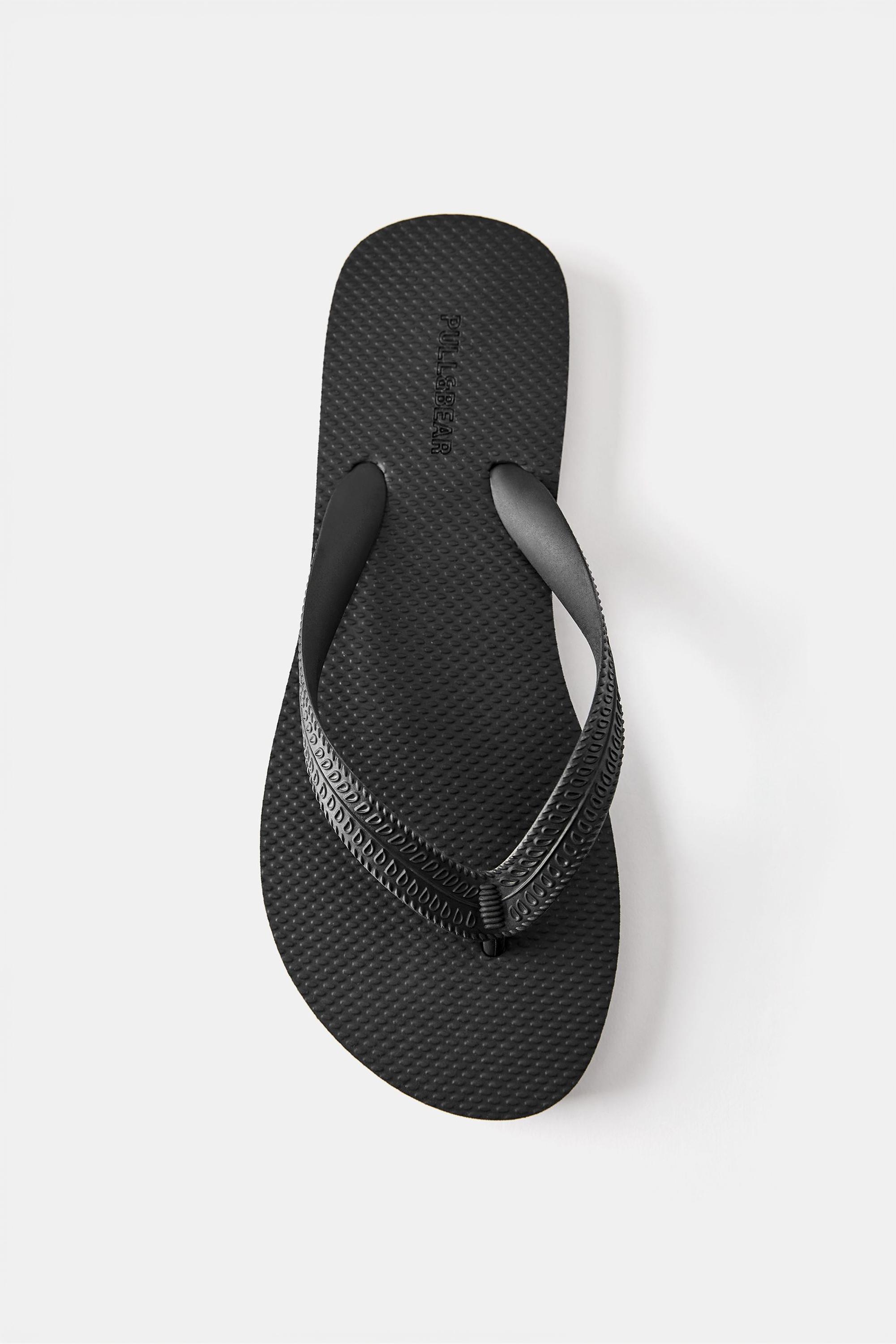 Flat sandals — Black
