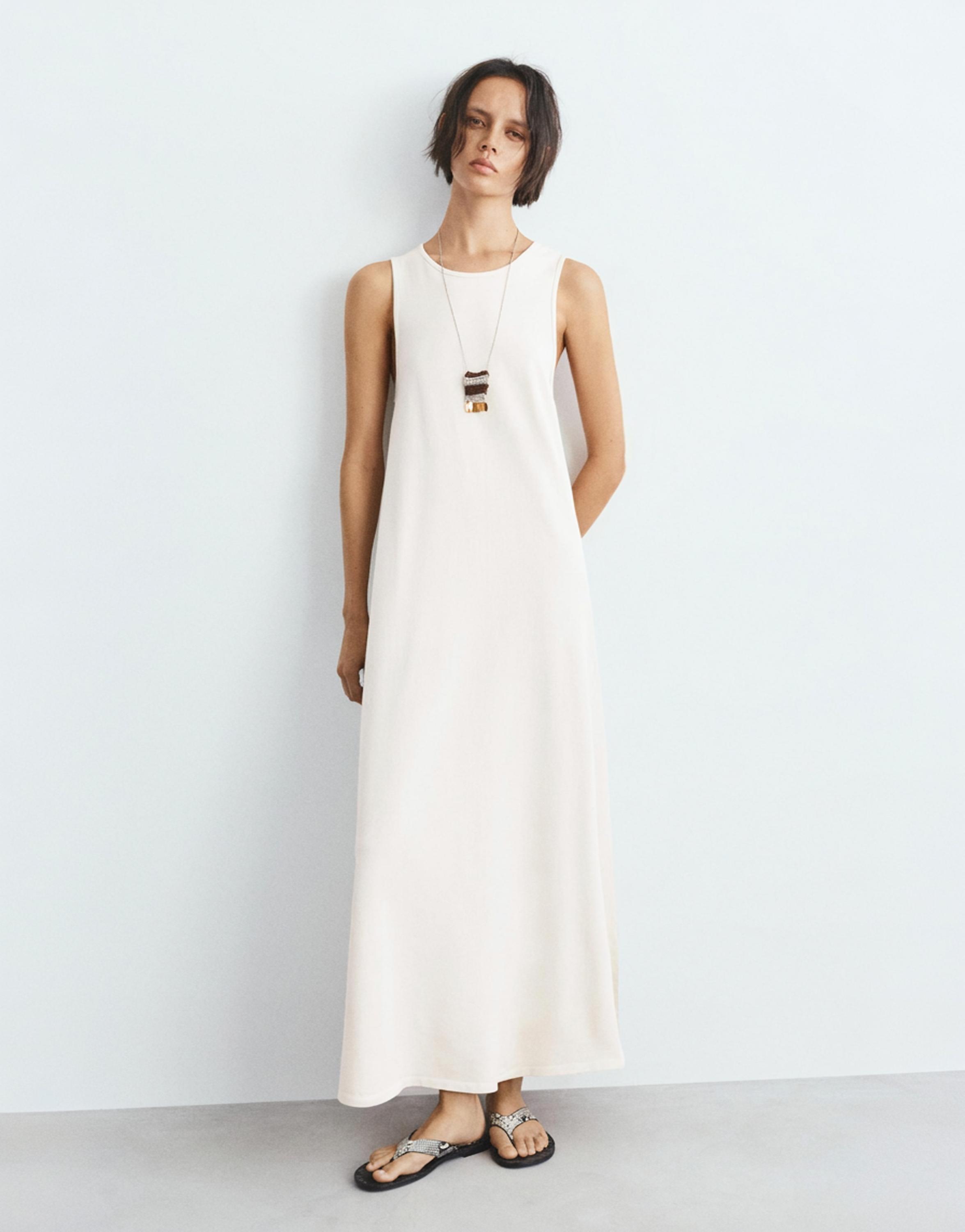 Long sleeveless dress — Light camel