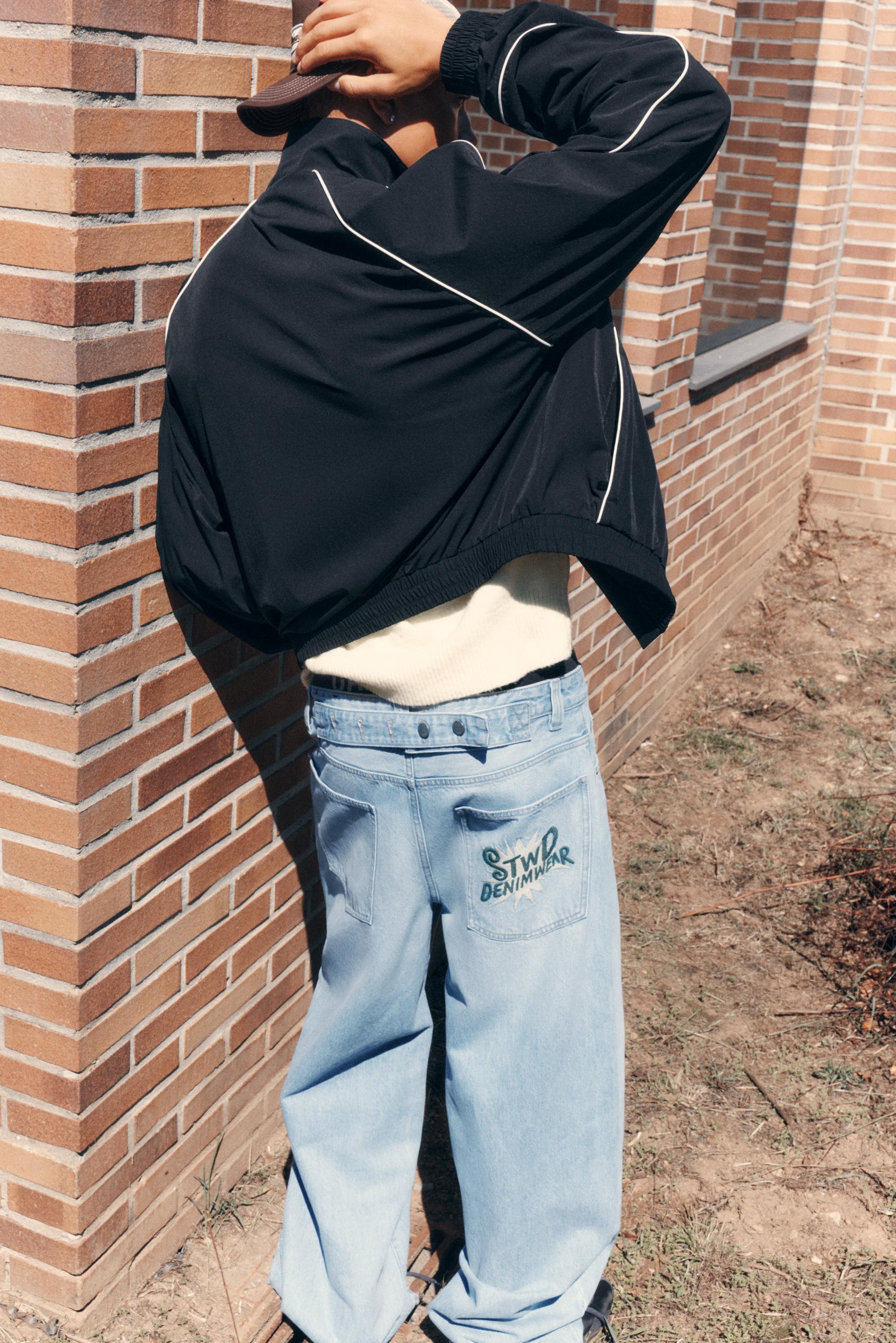 Pull&Bear İşlemeli barrel jean görsel 3