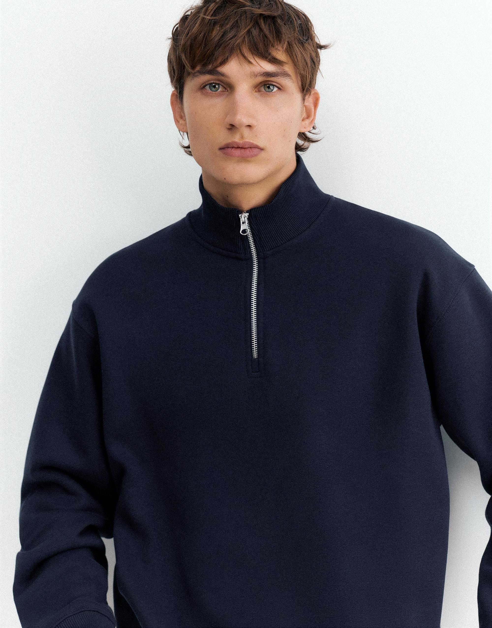 Quarter-zip sweatshirt — Navy
