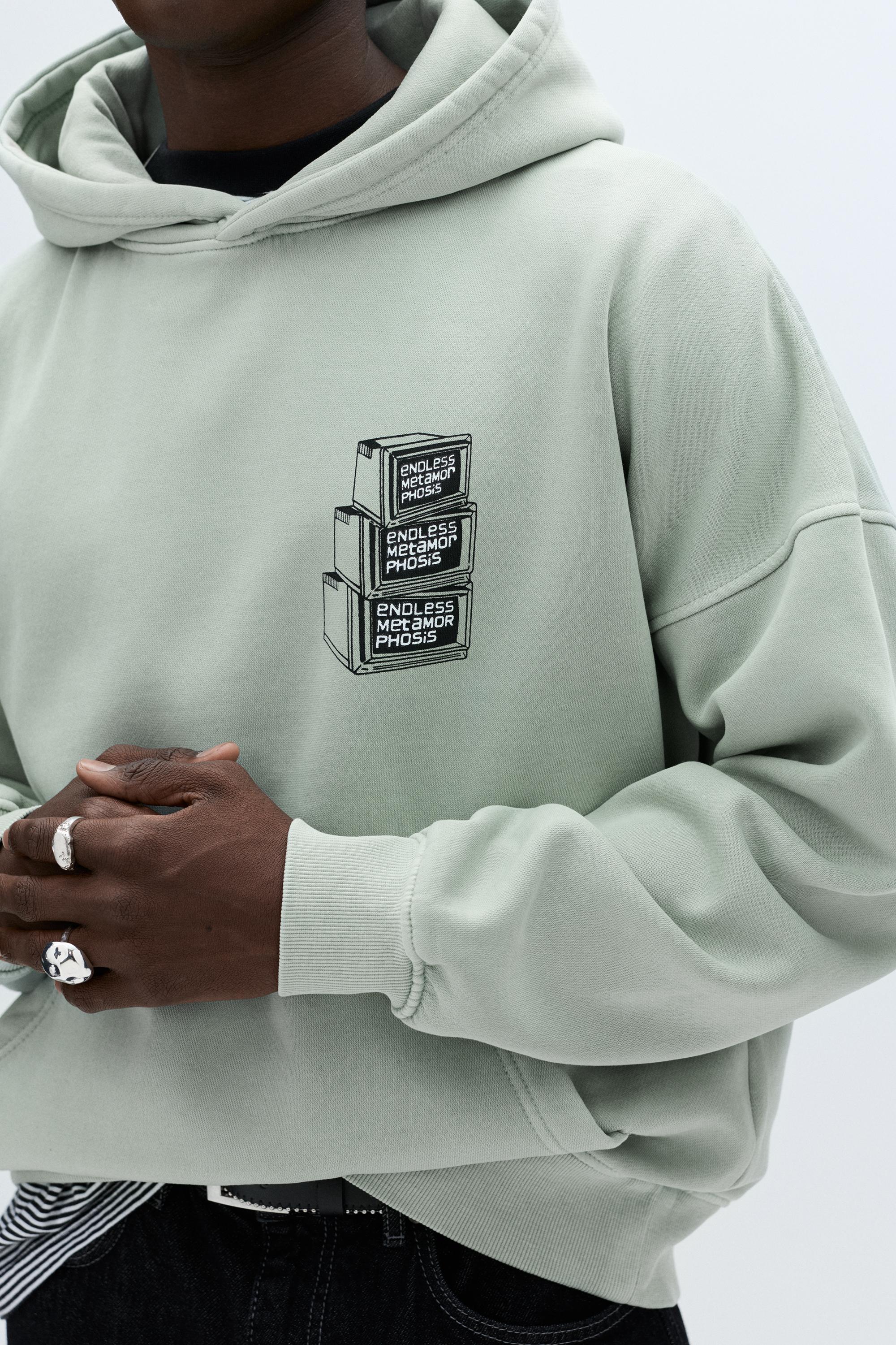 Oversize kapüşonlu grafik baskılı sweatshirt - Görsel 6