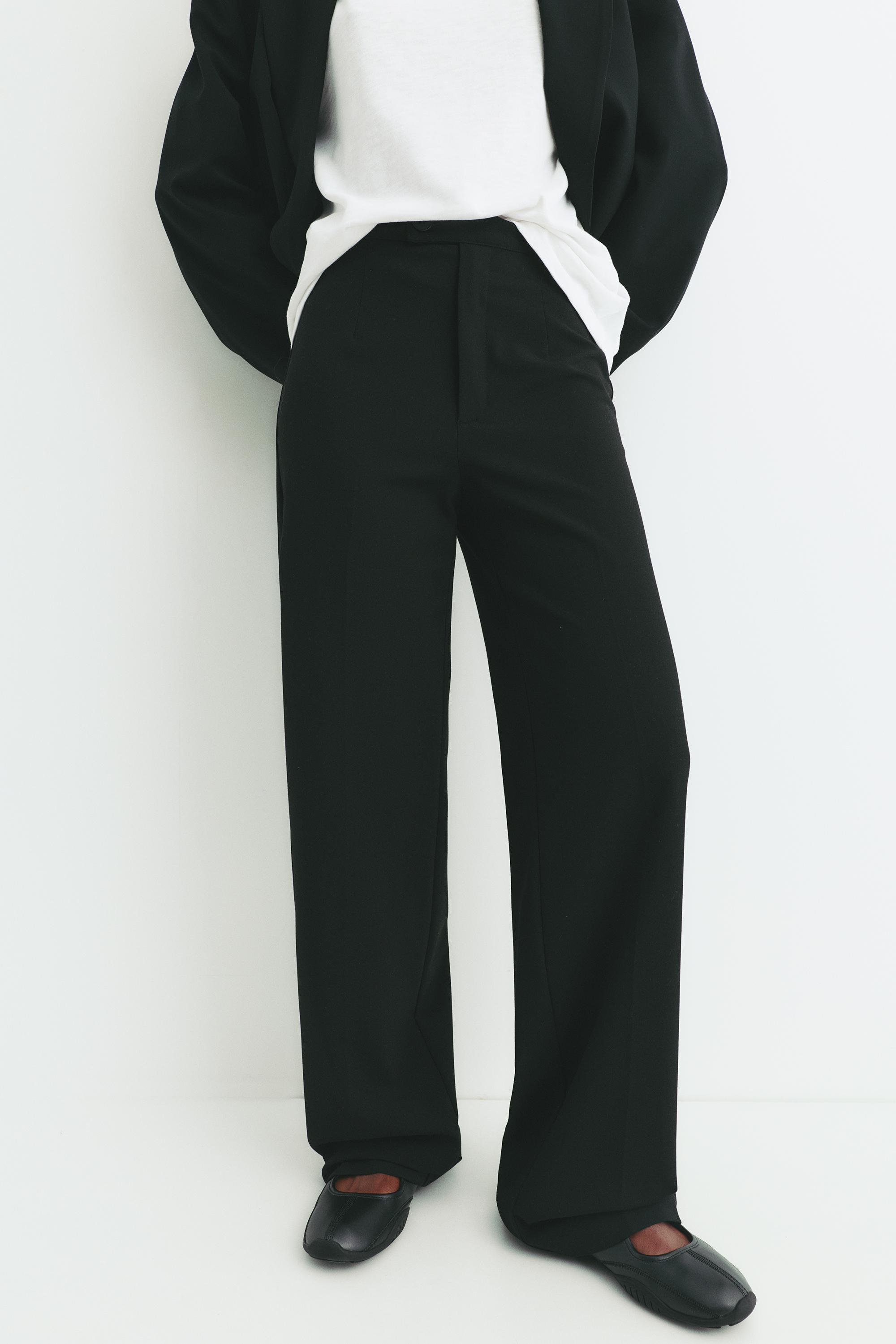 Straight-leg darted trousers — Black