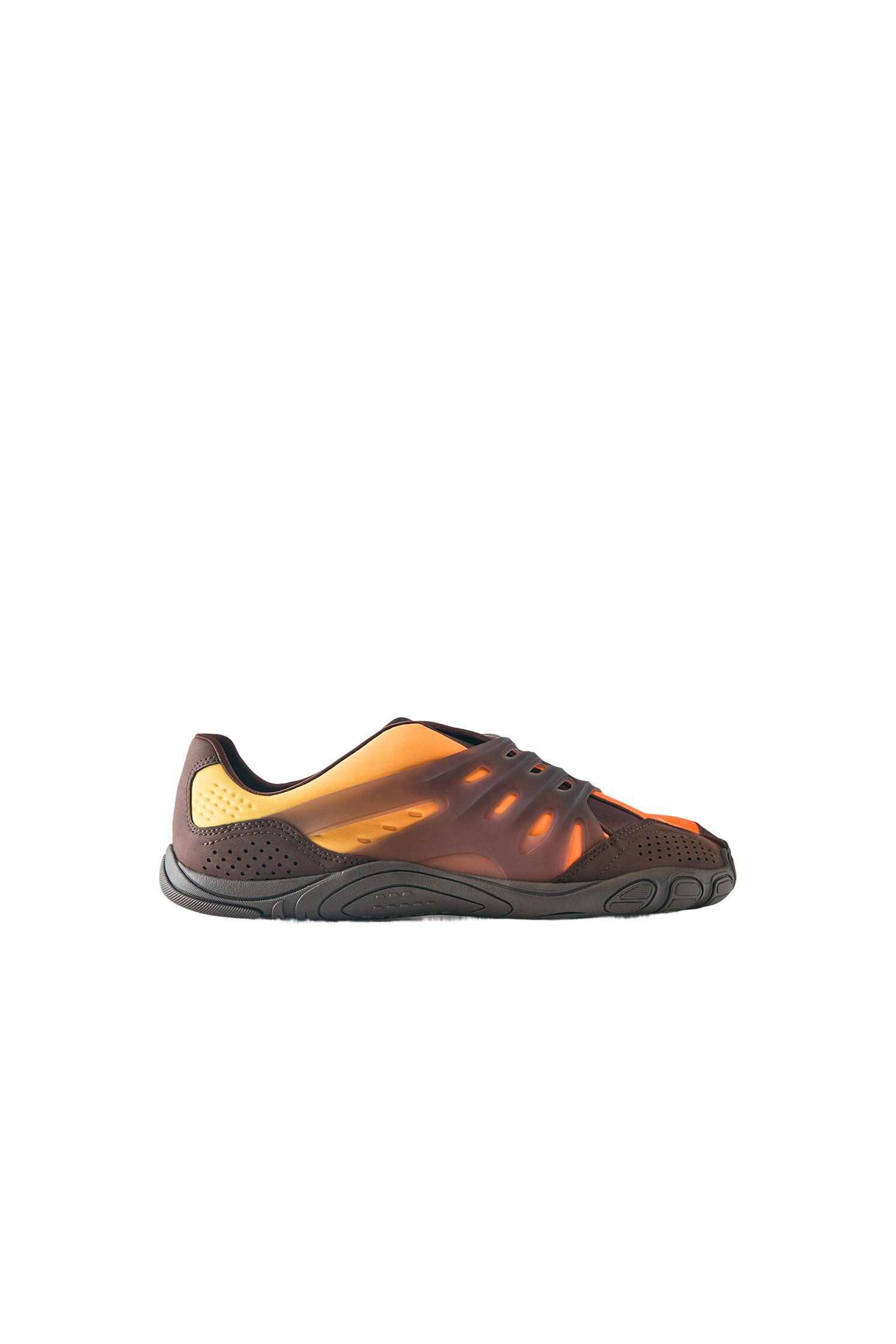 Pleasures trainers — Contrast