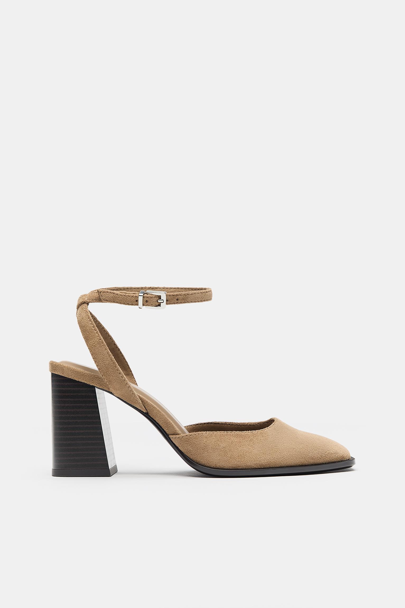 Block heel shoes — Leather