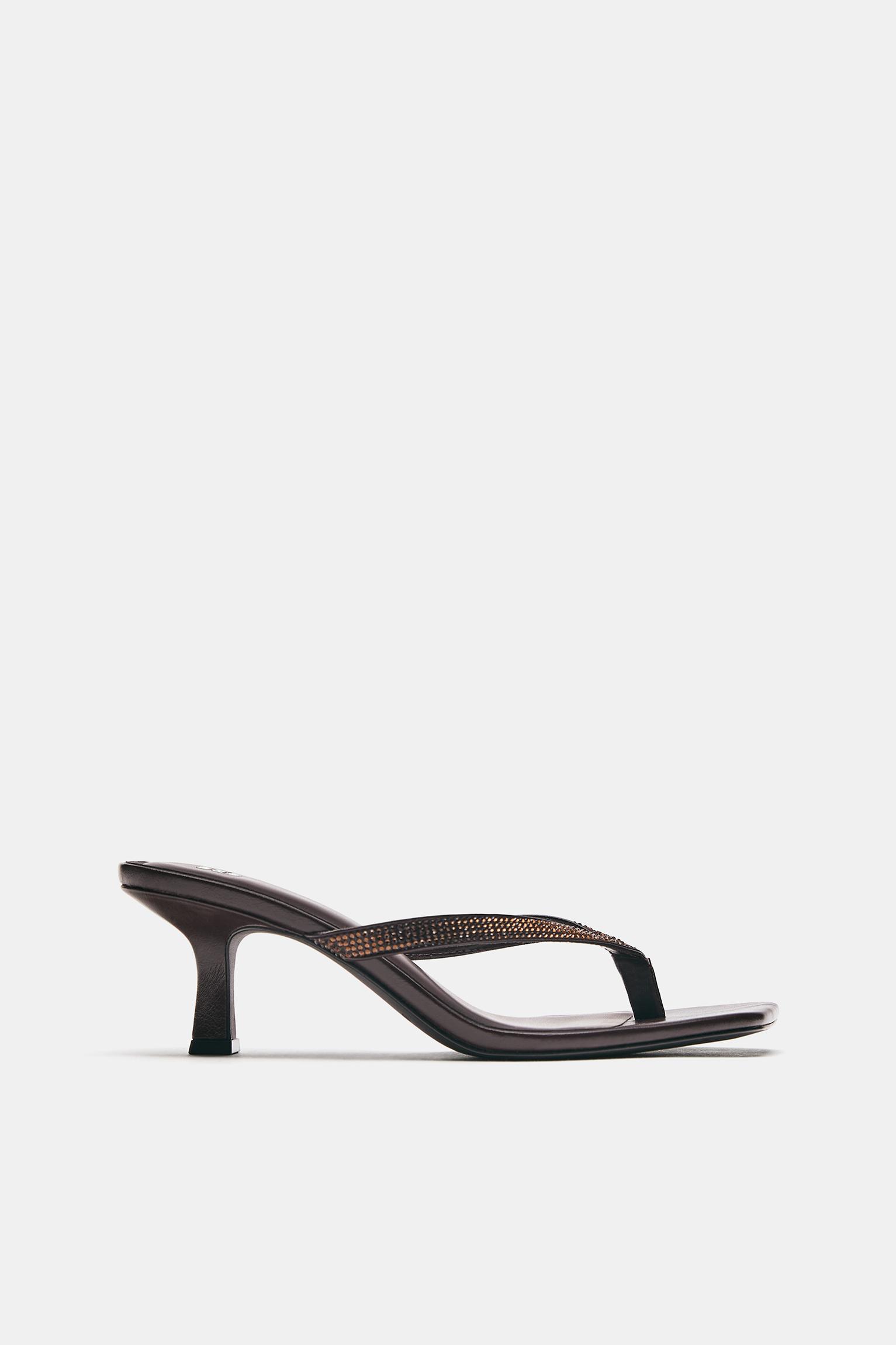 Heeled sandals with rhinestones — Maroon