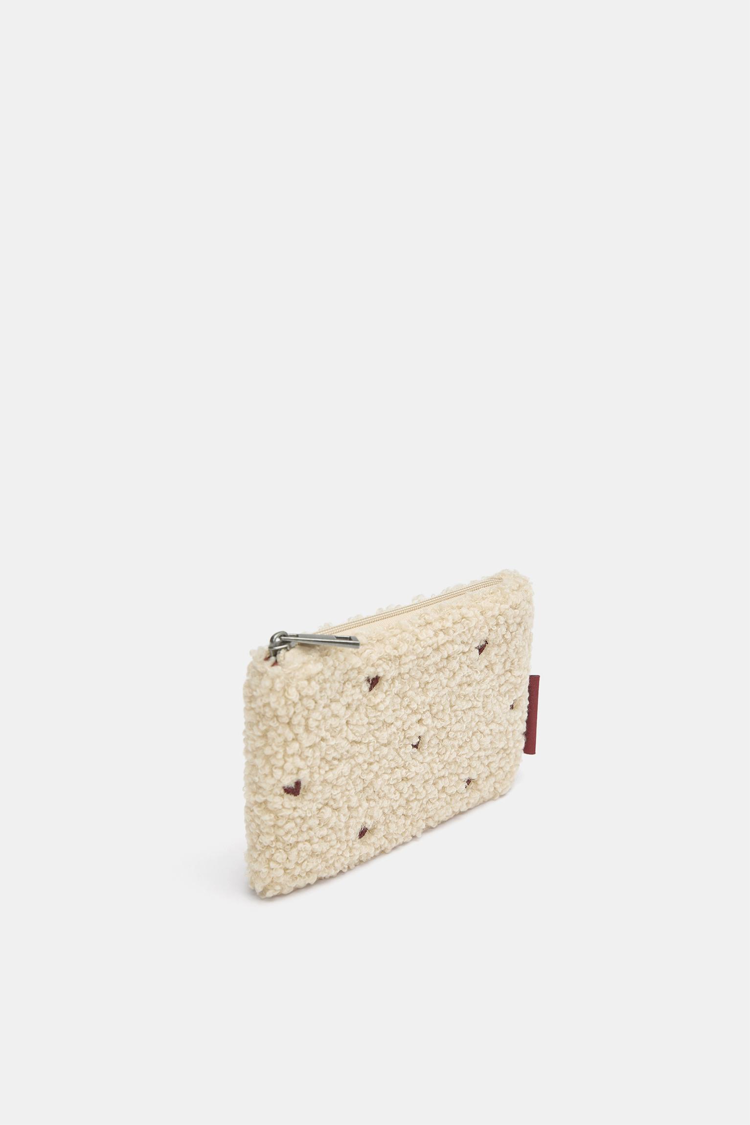 Faux shearling floral wallet — Ecru