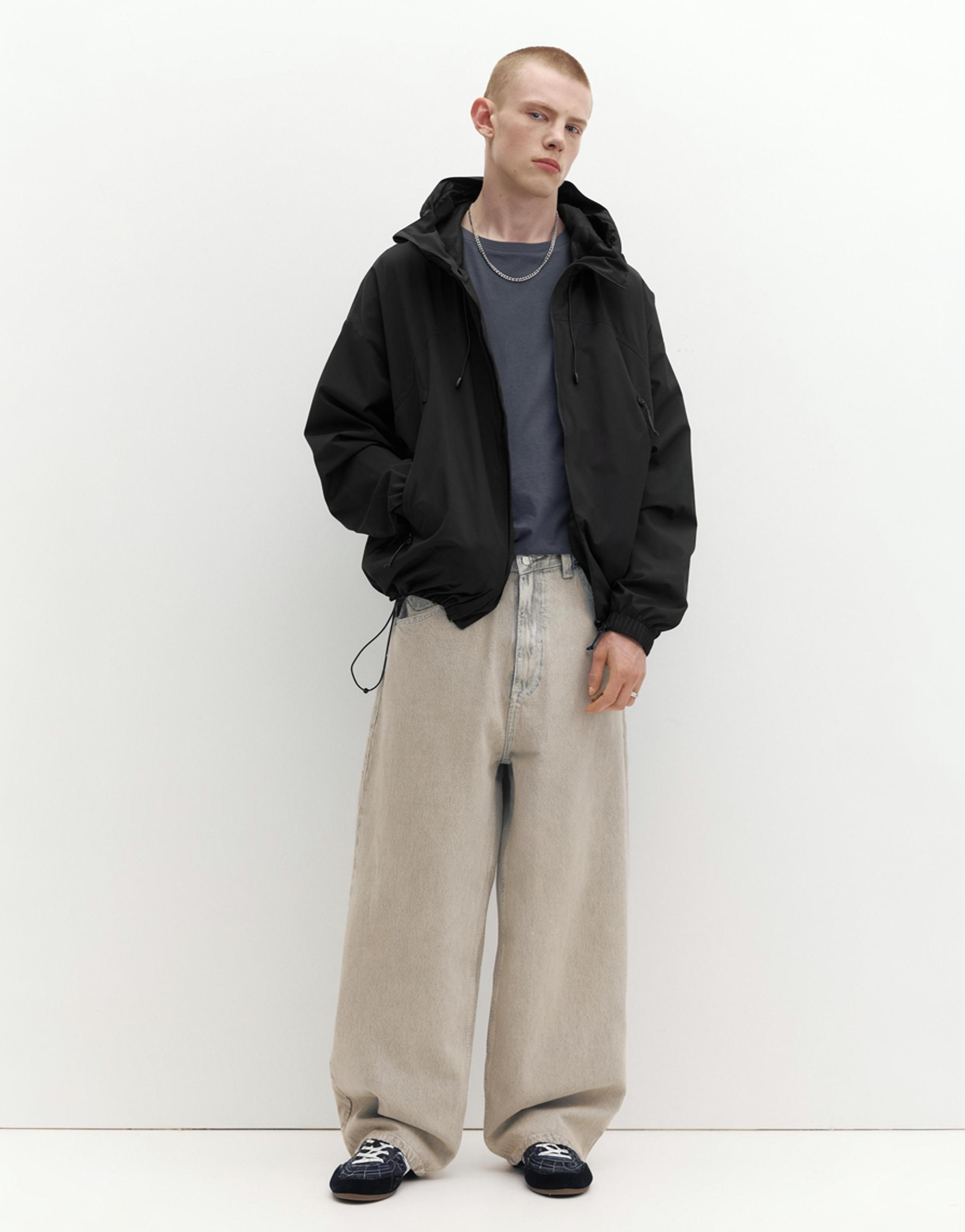 Lightweight hooded raincoat — Black