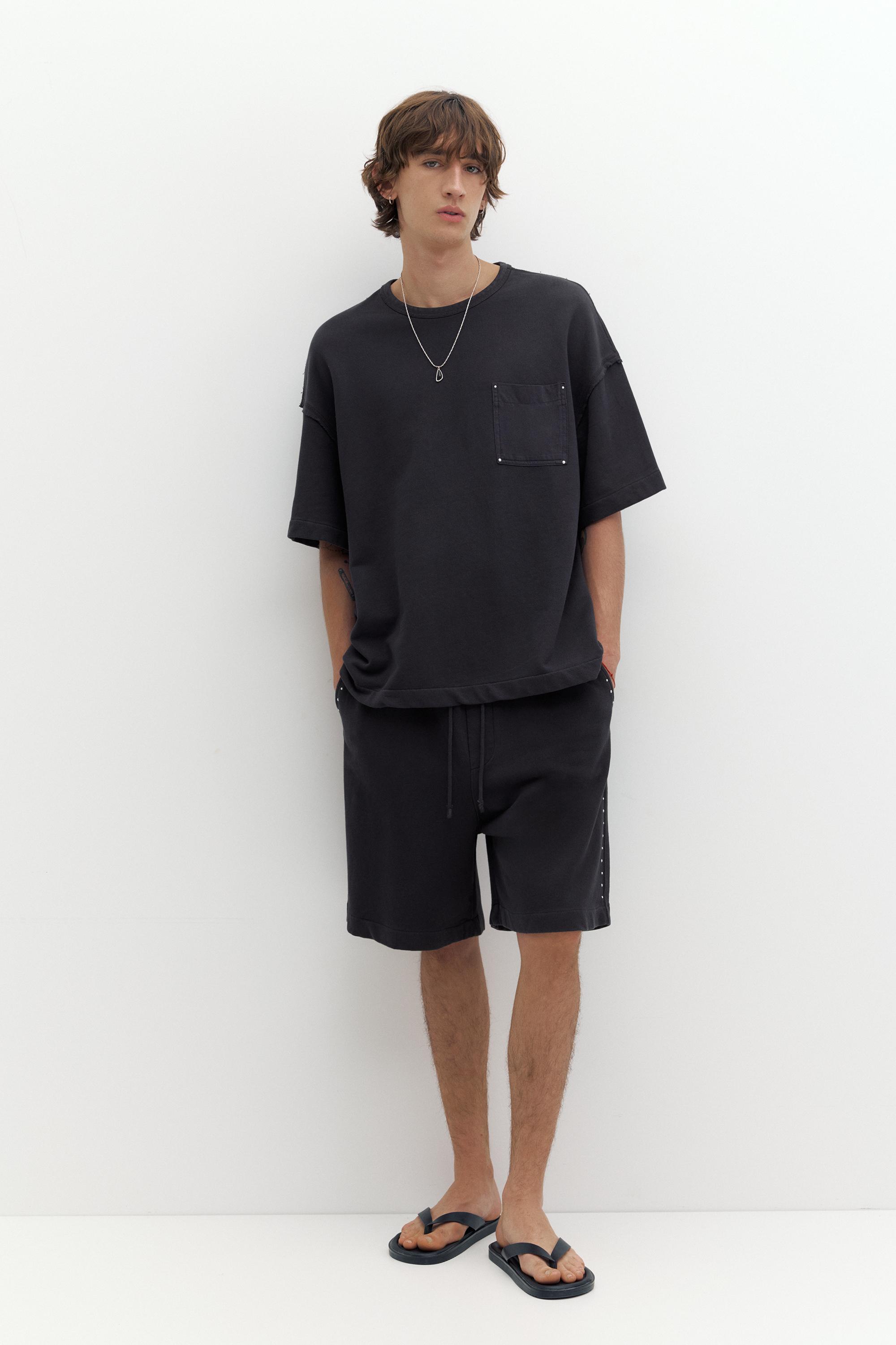 Oversize T-shirt with stud pocket — Anthracite grey